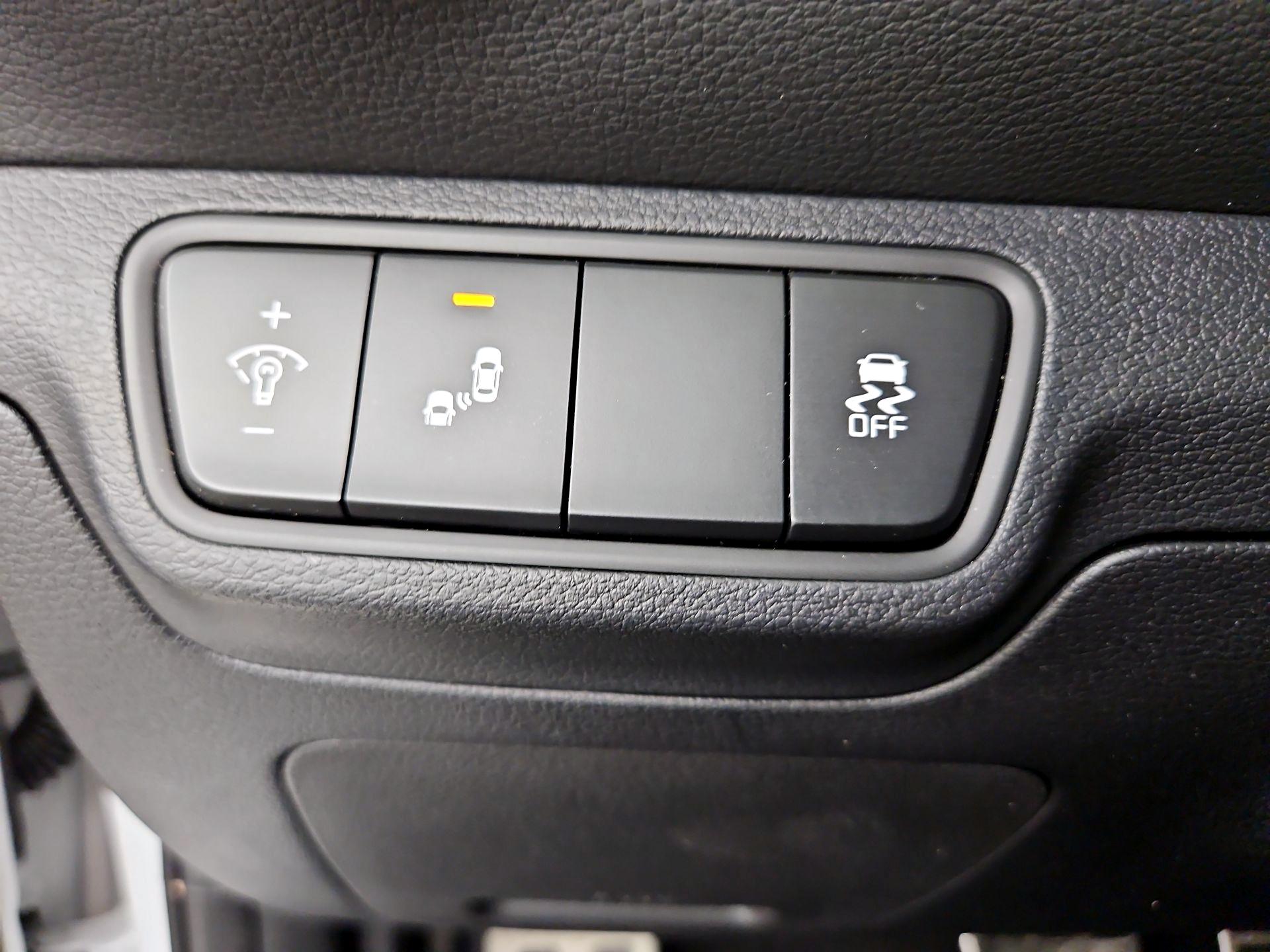 Thumbnail: 2023 Kia Forte - 13