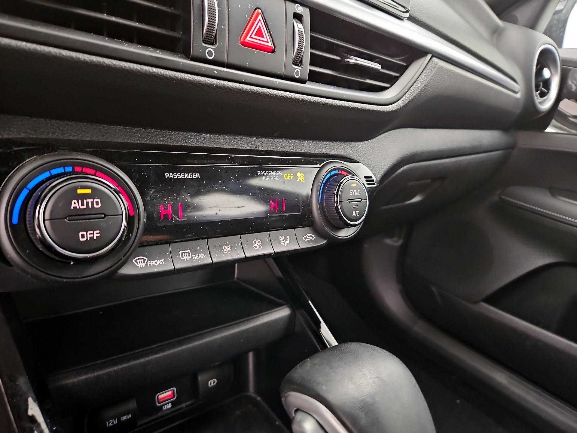 Thumbnail: 2023 Kia Forte - 16