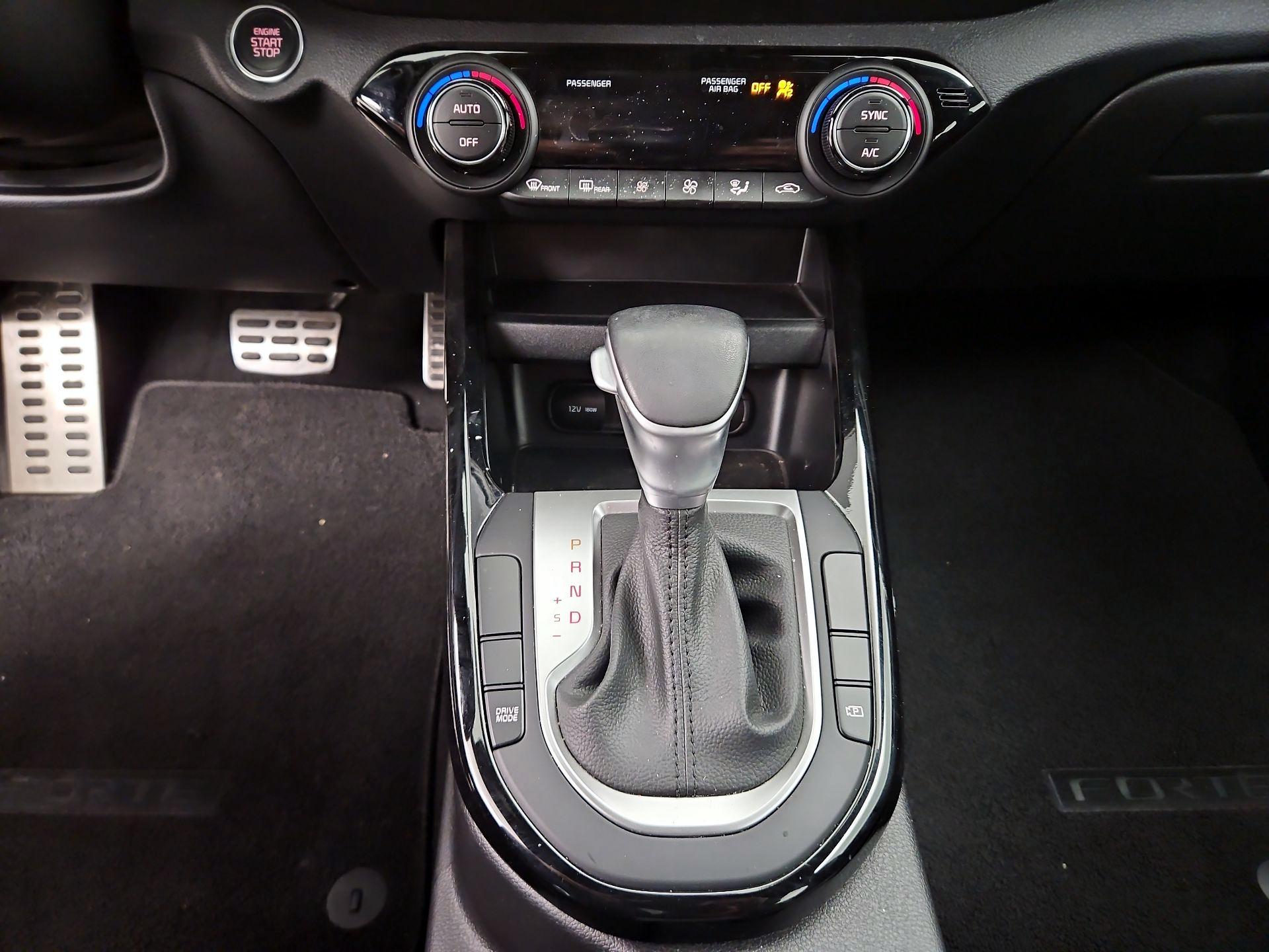 Thumbnail: 2023 Kia Forte - 17