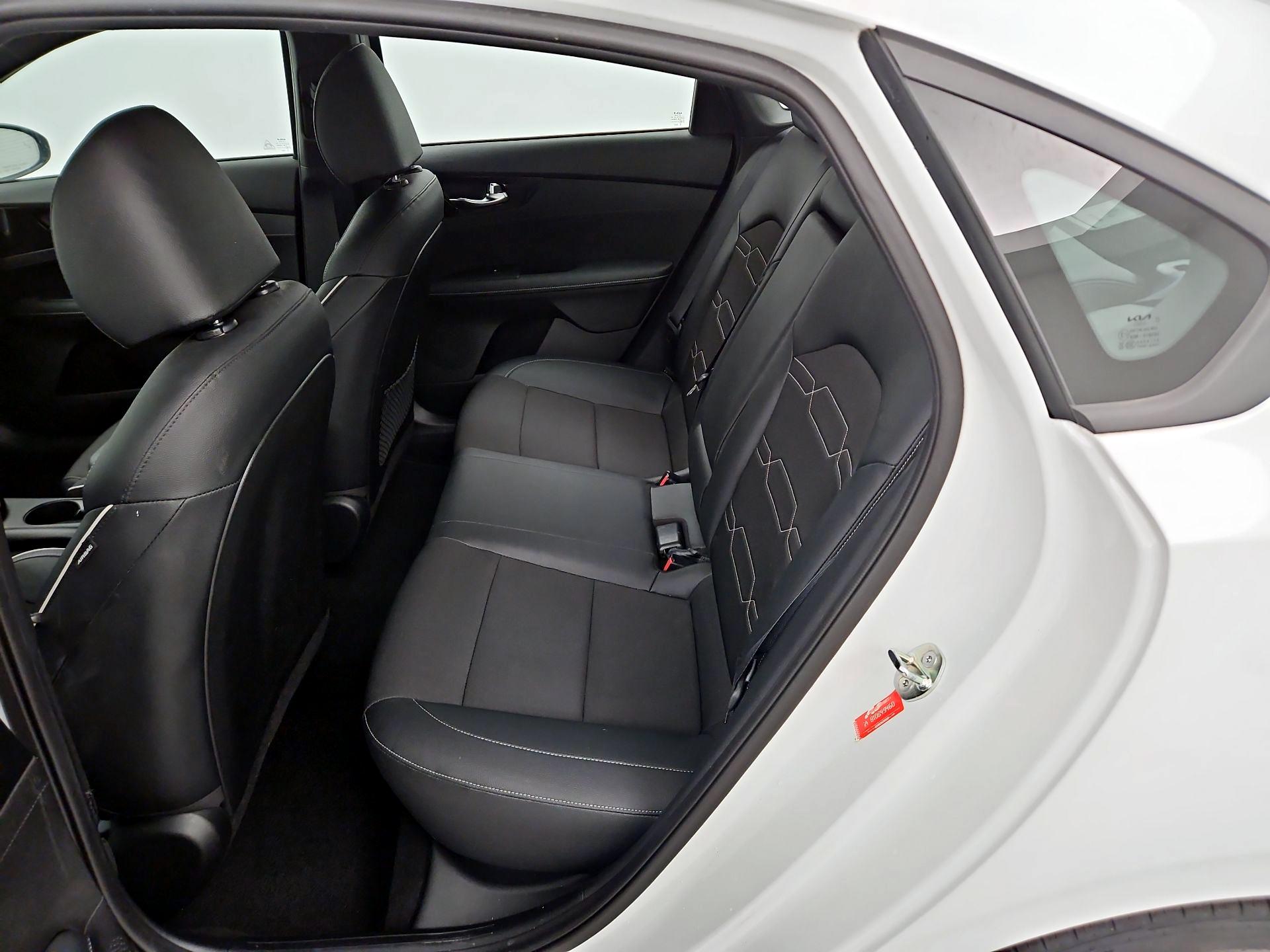 Thumbnail: 2023 Kia Forte - 18