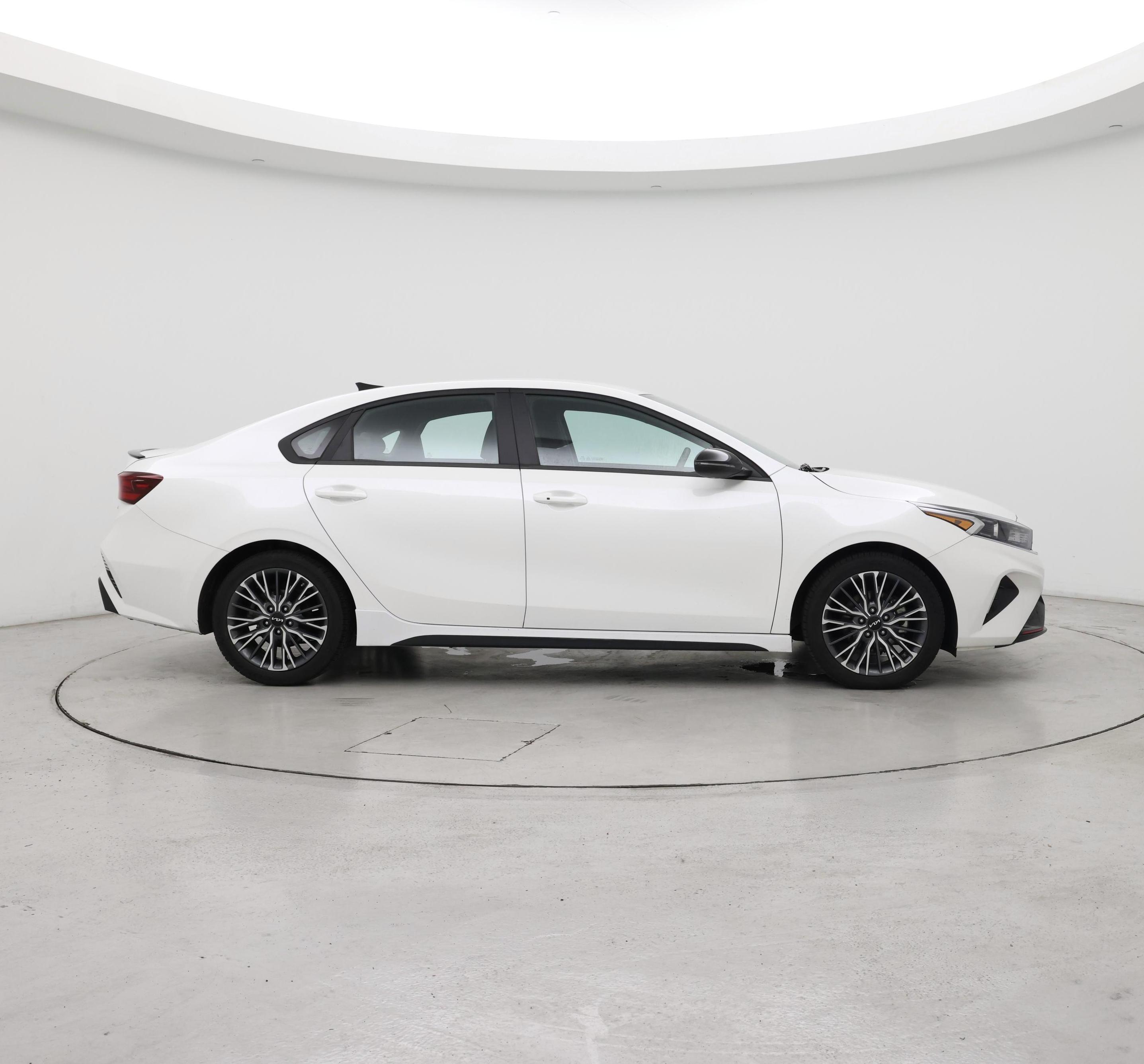 Thumbnail: 2023 Kia Forte - 7