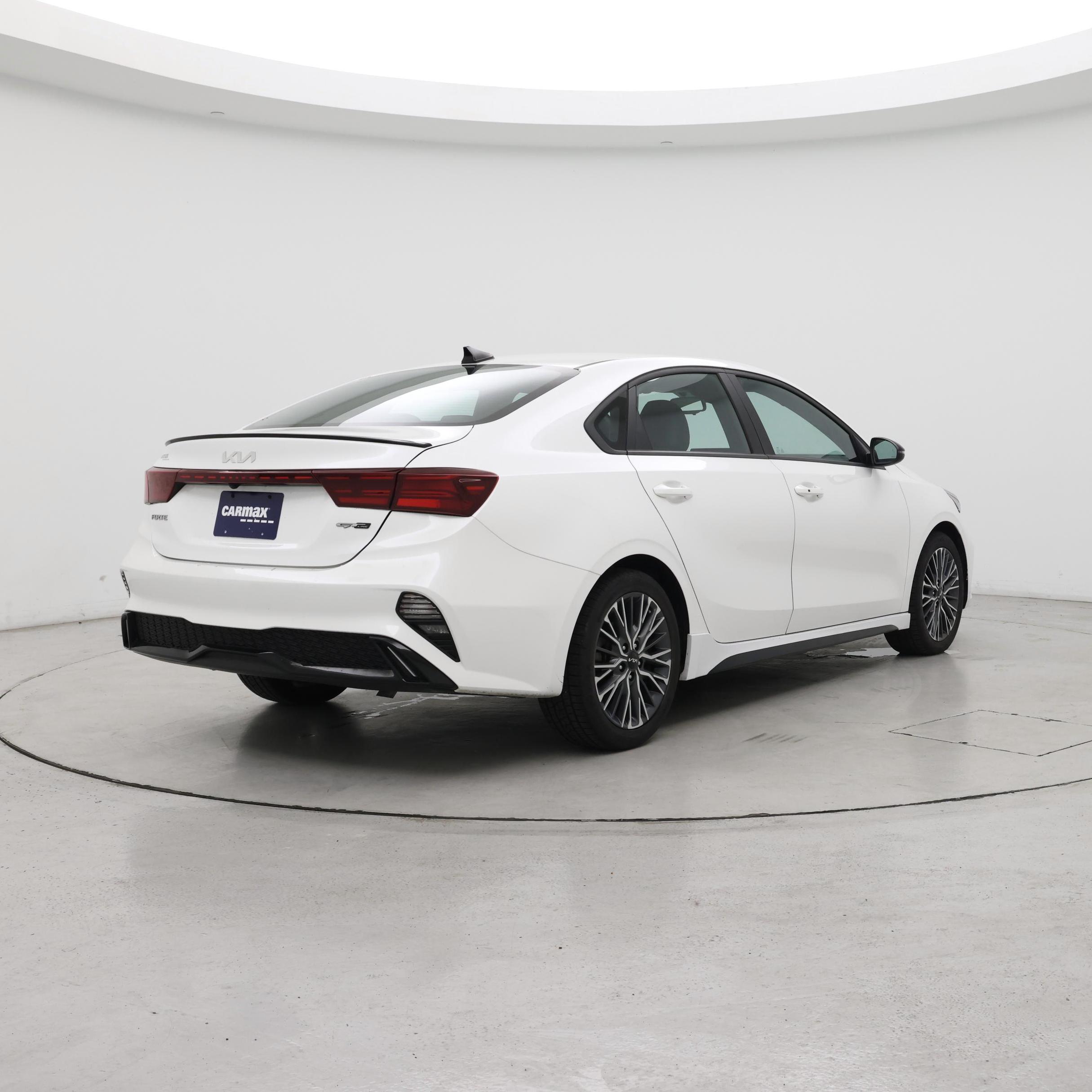 Thumbnail: 2023 Kia Forte - 8