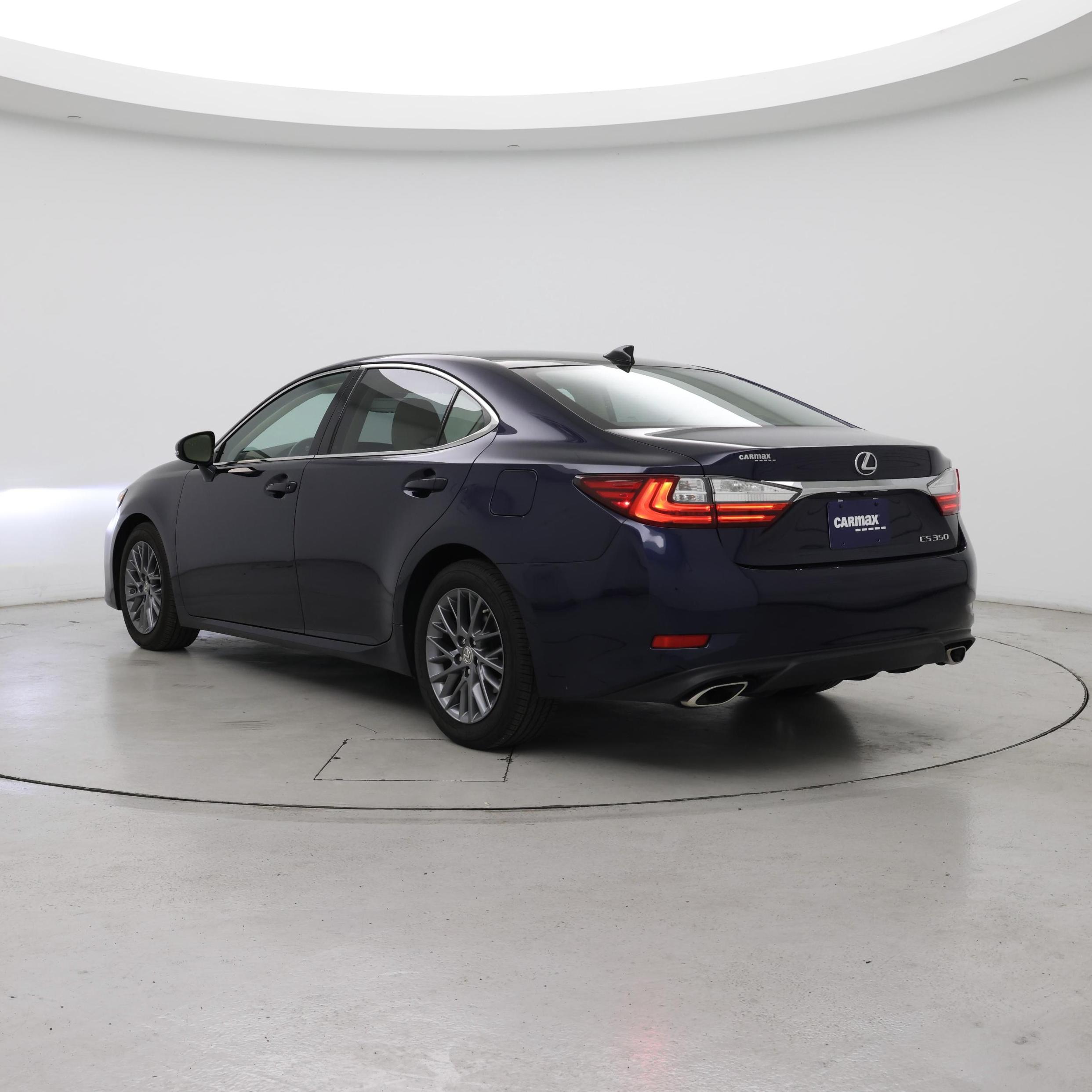 Thumbnail: 2018 Lexus ES - 2