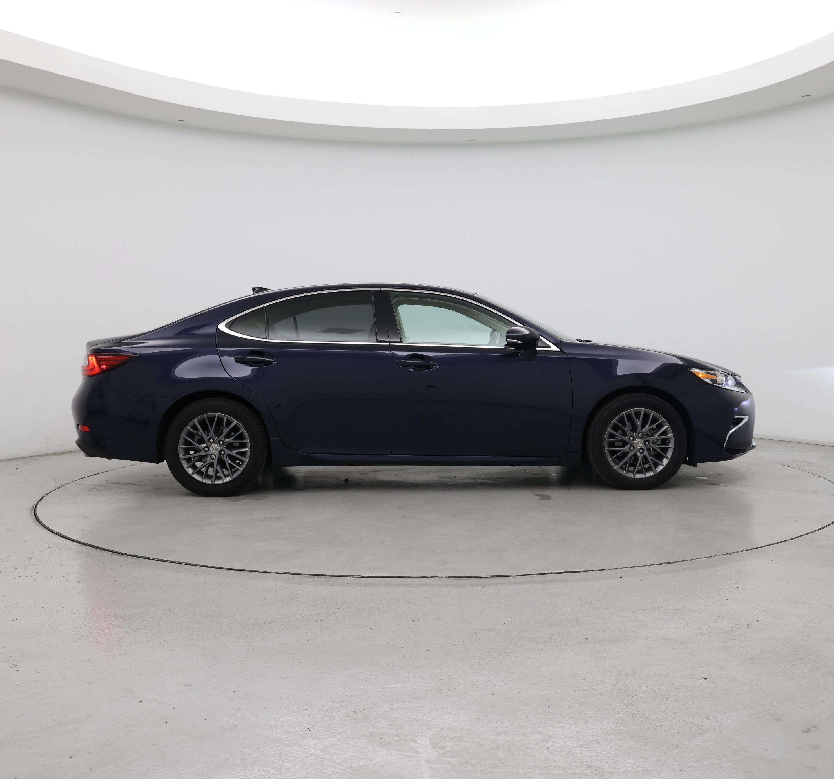 Thumbnail: 2018 Lexus ES - 7