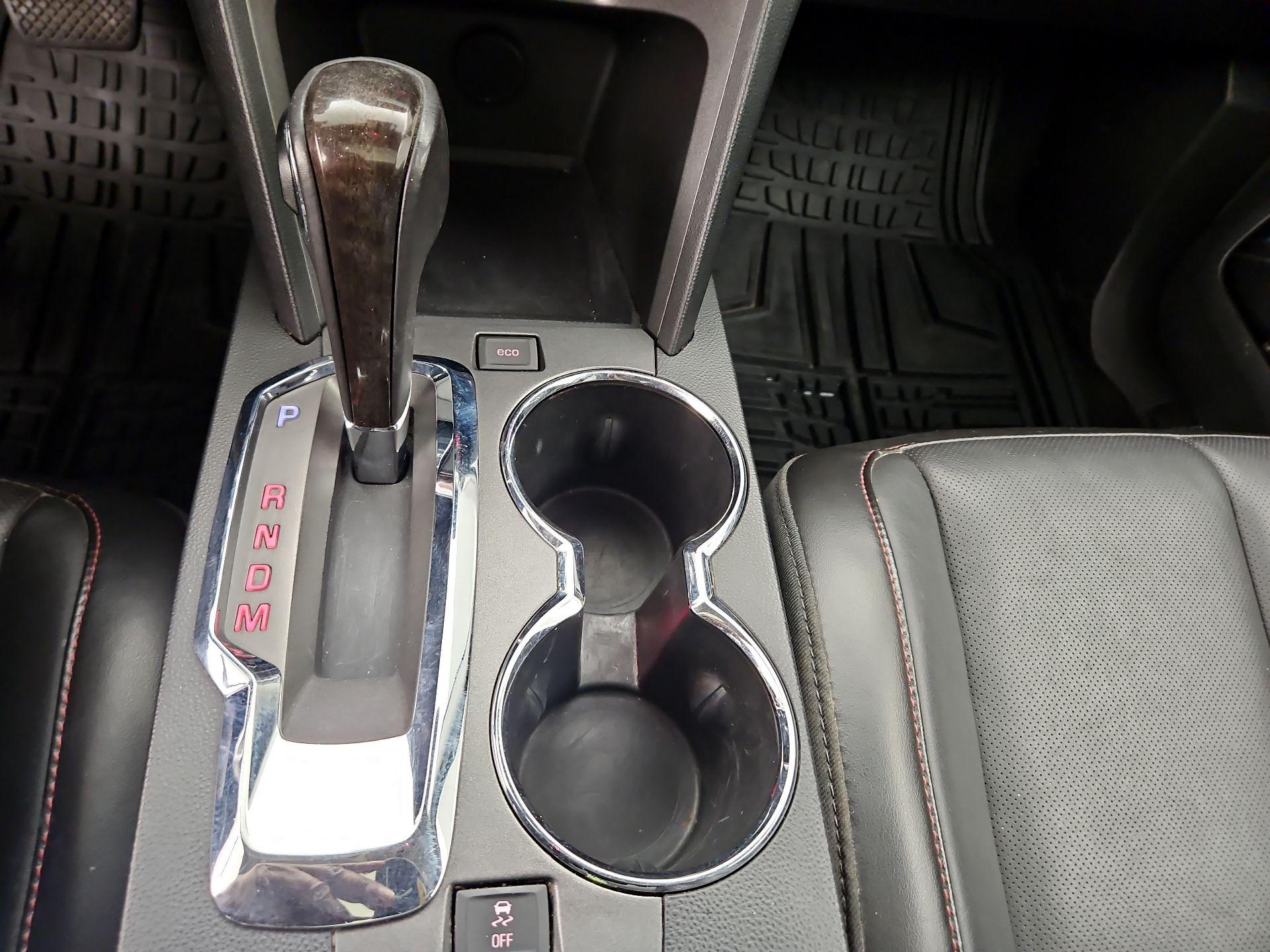 Thumbnail: 2015 GMC Terrain - 16
