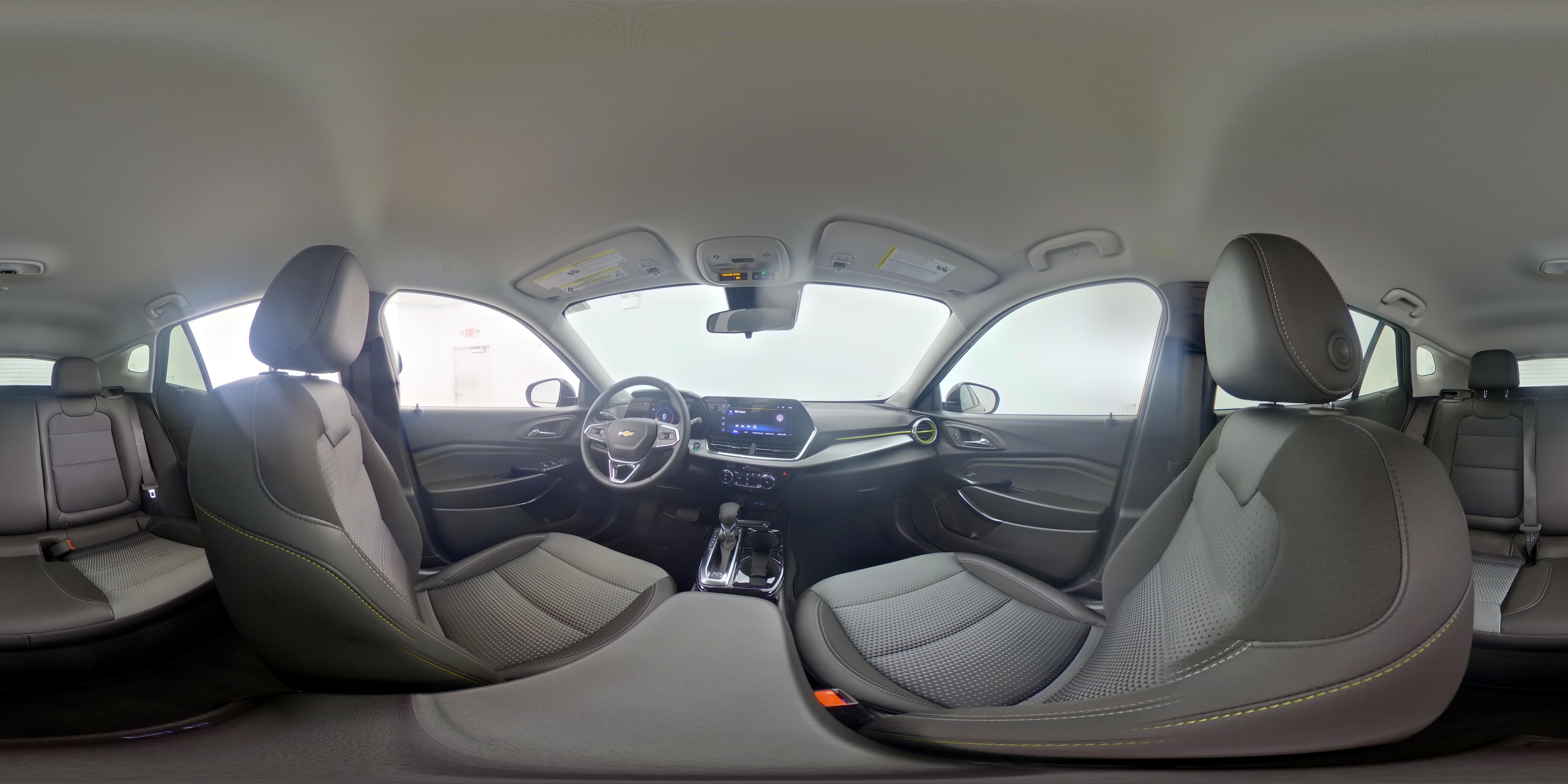 2025 Chevrolet Trax LT - Photo 24