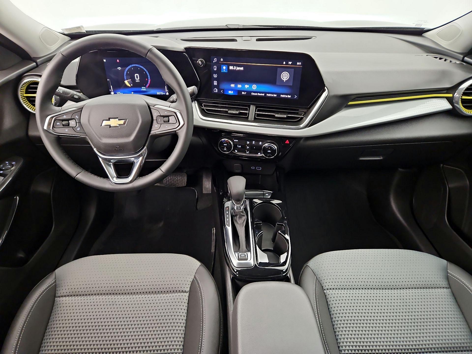 Thumbnail: 2025 Chevrolet Trax - 9