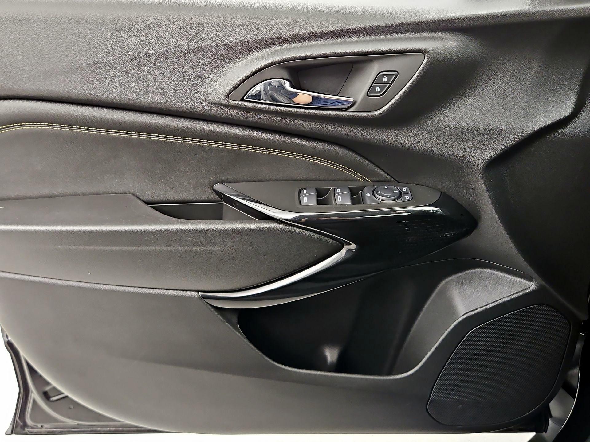 Thumbnail: 2025 Chevrolet Trax - 12