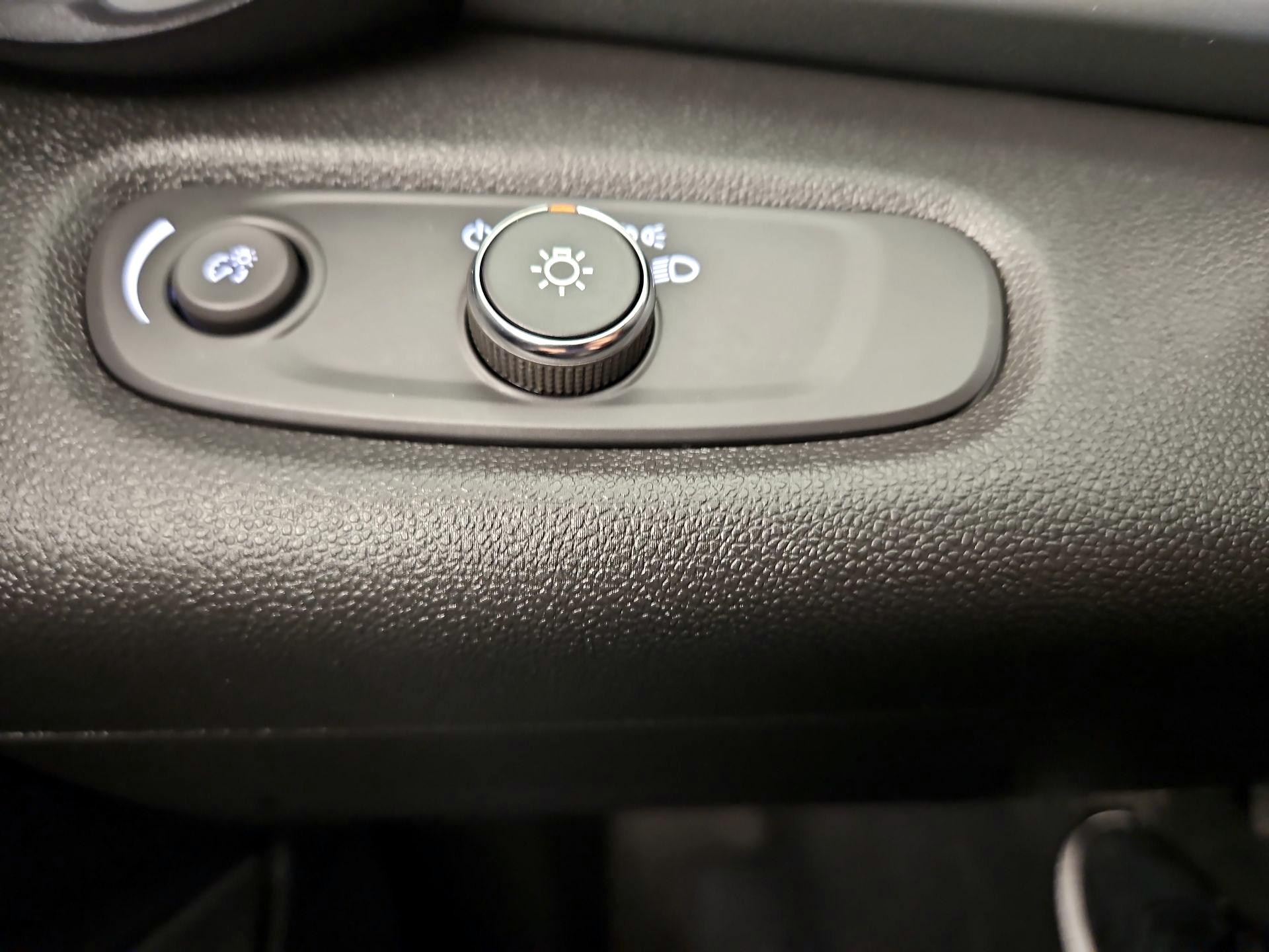 Thumbnail: 2025 Chevrolet Trax - 13