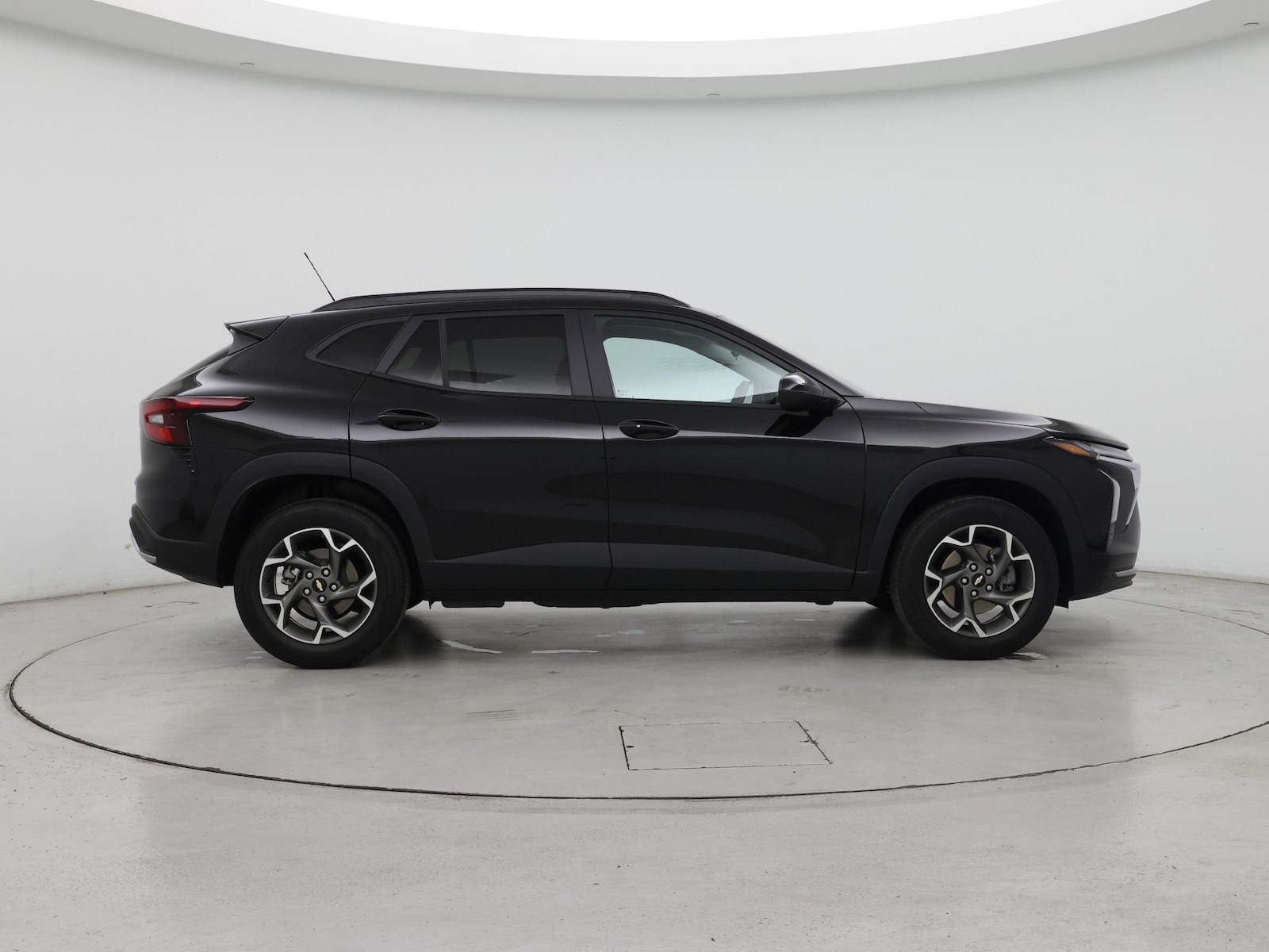 2025 Chevrolet Trax LT - Photo 8