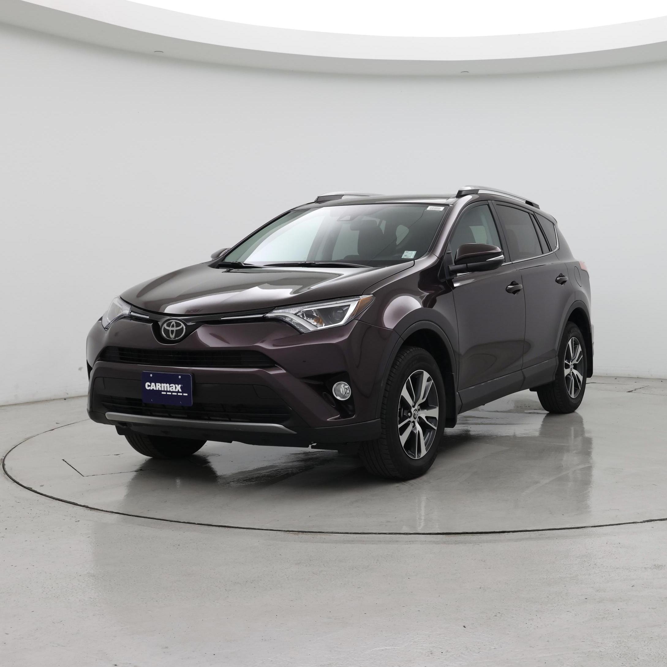 Thumbnail: 2018 Toyota RAV4 - 4