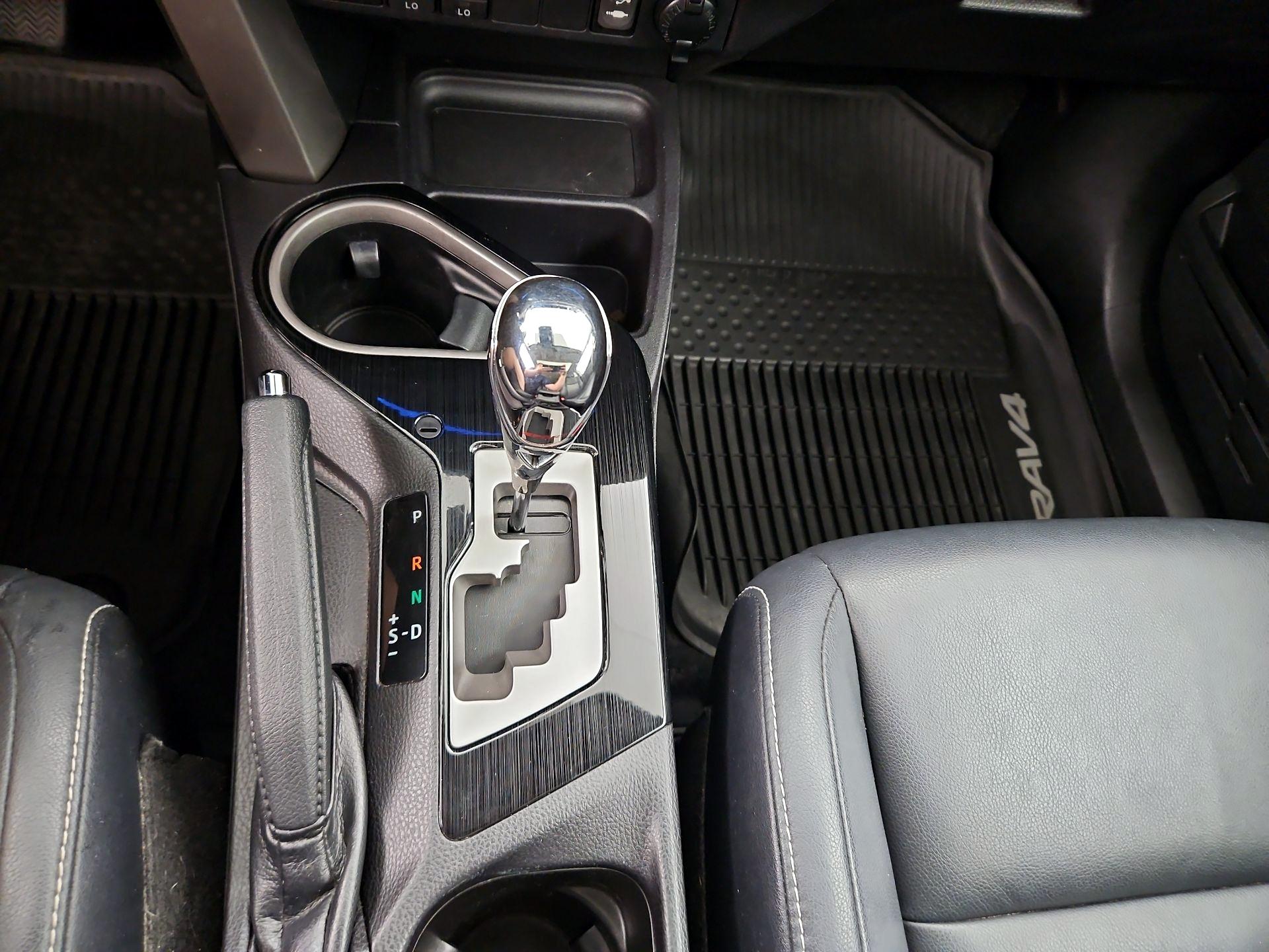 Thumbnail: 2017 Toyota RAV4 - 18