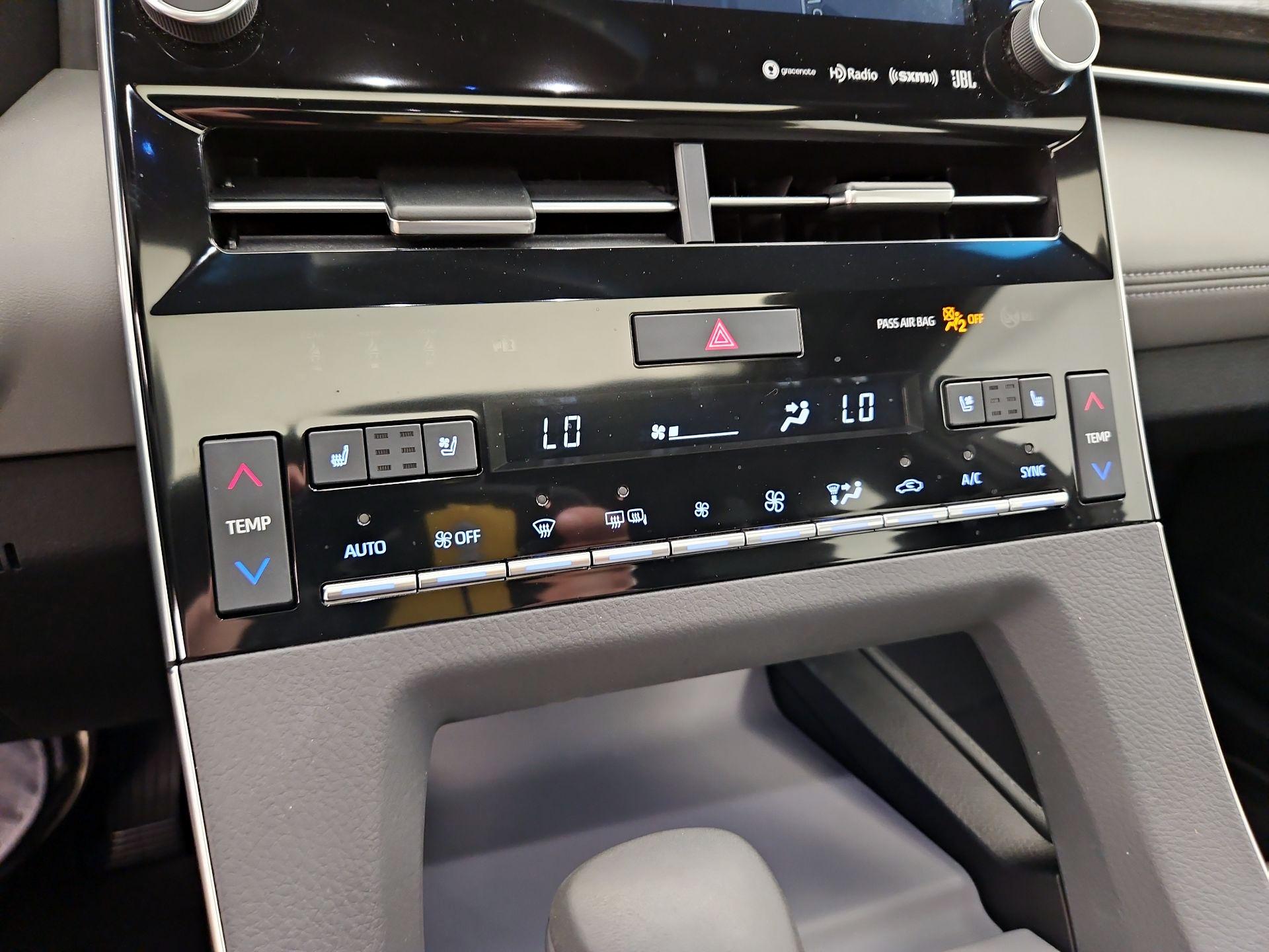 Thumbnail: 2019 Toyota Avalon - 17