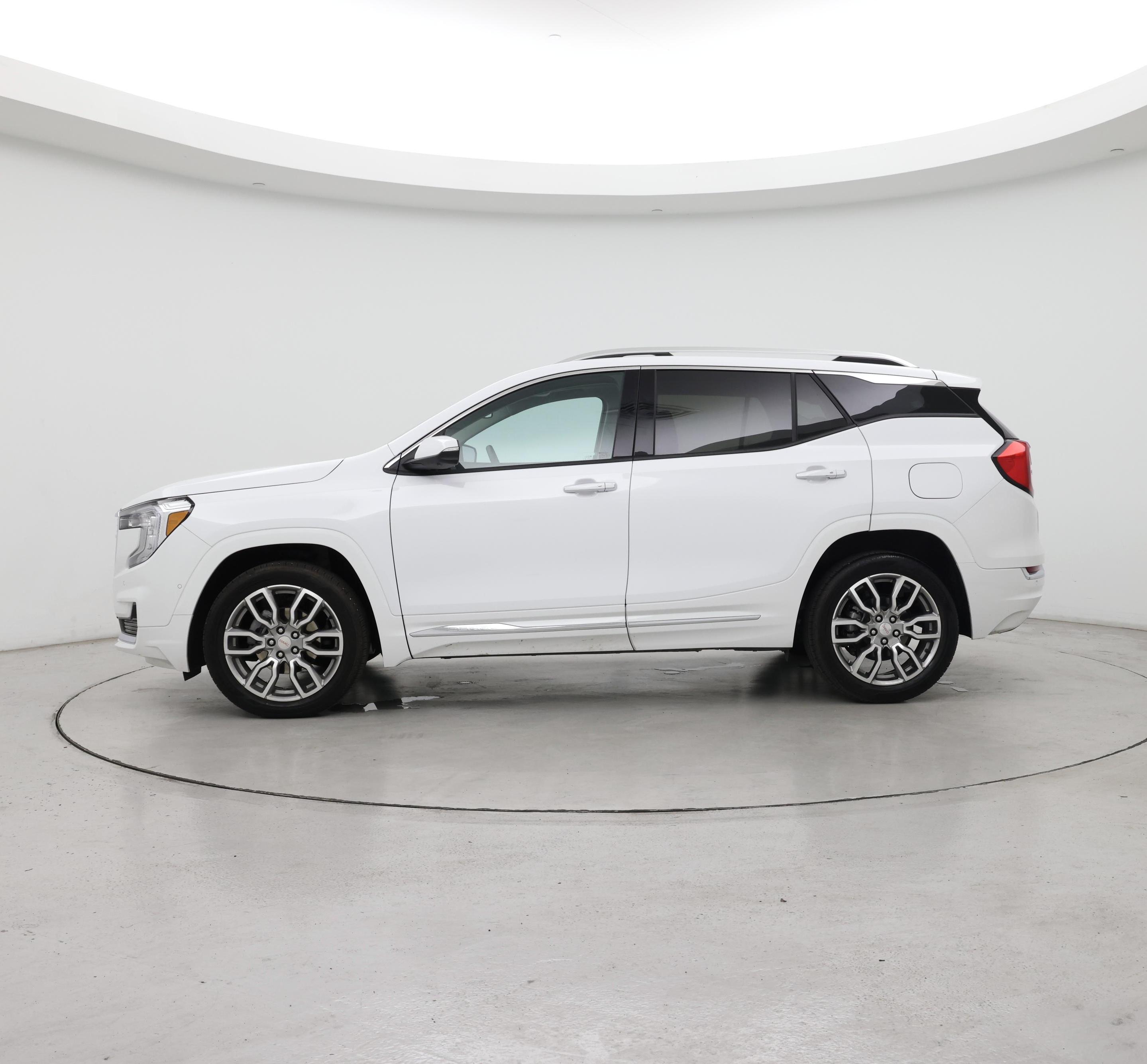 Thumbnail: 2024 GMC Terrain - 3