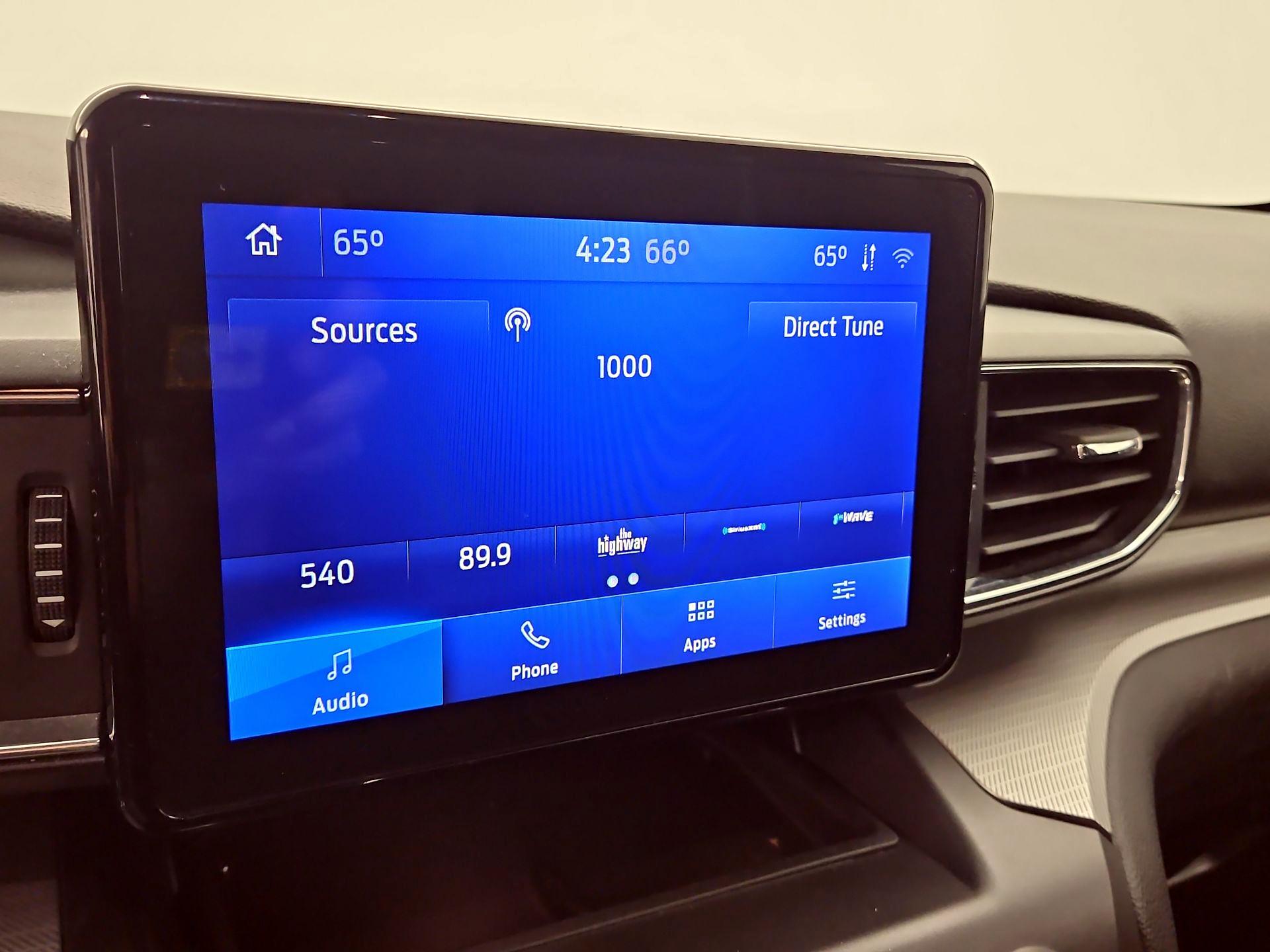 Thumbnail: 2020 Ford Explorer - 15