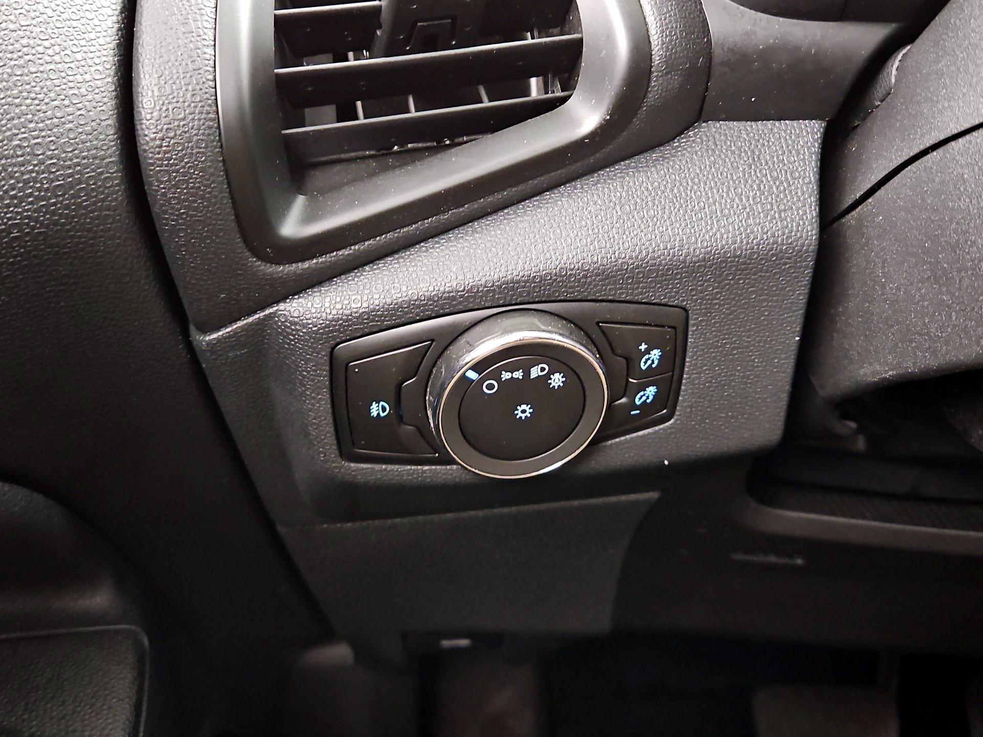 Thumbnail: 2022 Ford EcoSport - 13