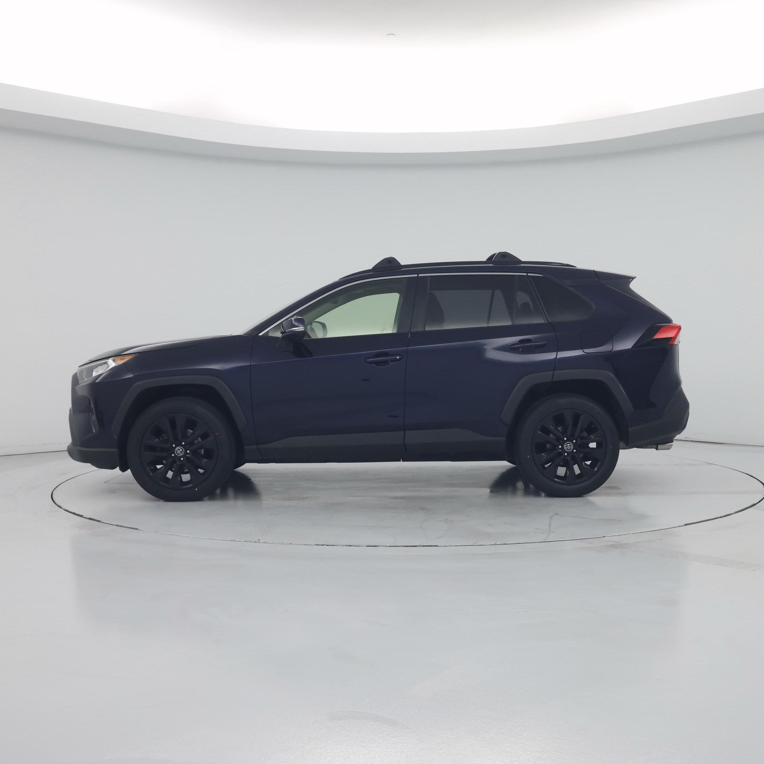 Thumbnail: 2019 Toyota RAV4 - 3
