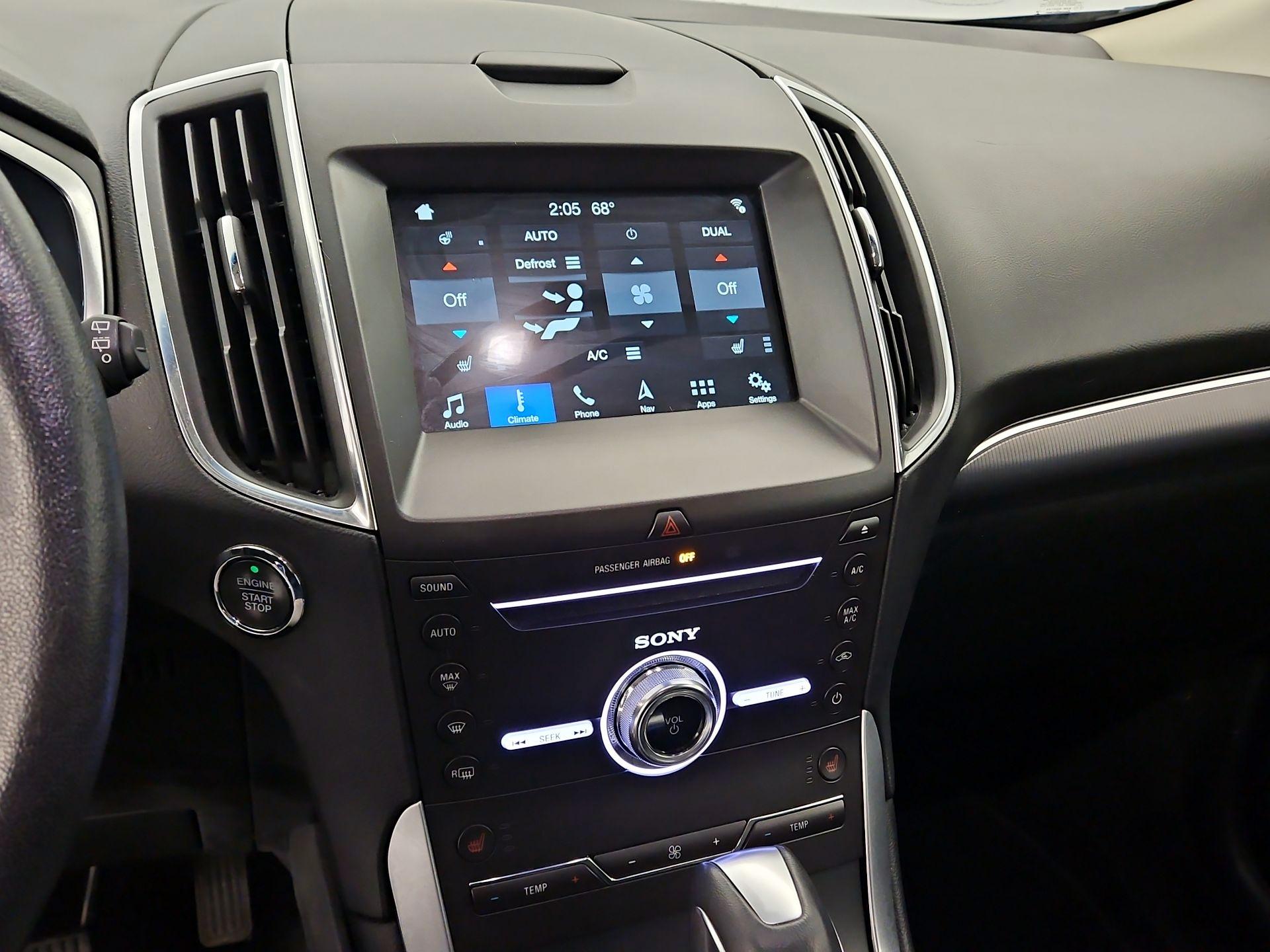 Thumbnail: 2018 Ford Edge - 17