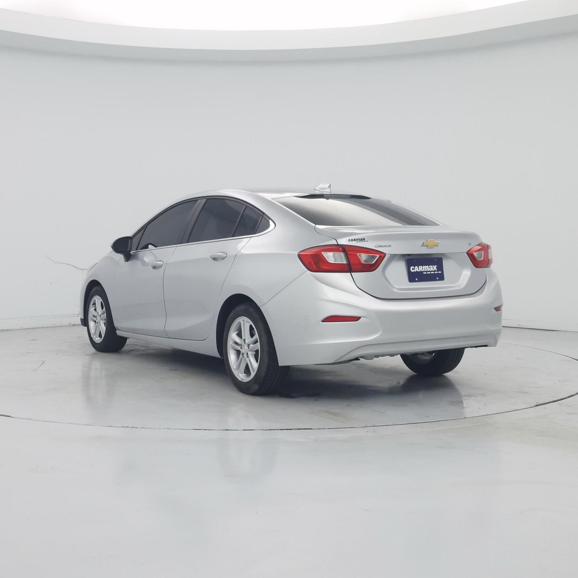 Thumbnail: 2018 Chevrolet Cruze - 2