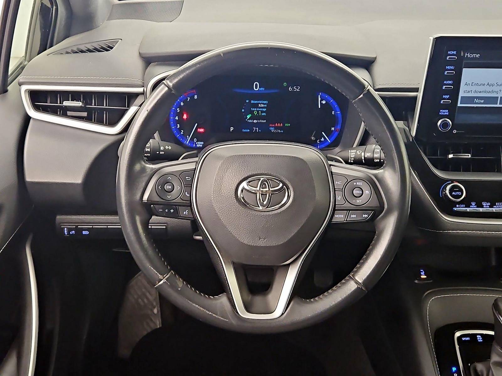2019 Toyota Corolla Hatchback XSE - Photo 11