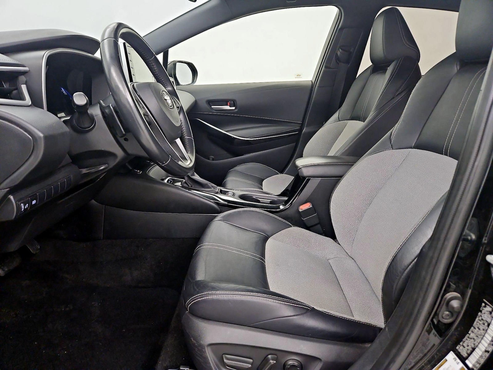 2019 Toyota Corolla Hatchback XSE - Photo 12
