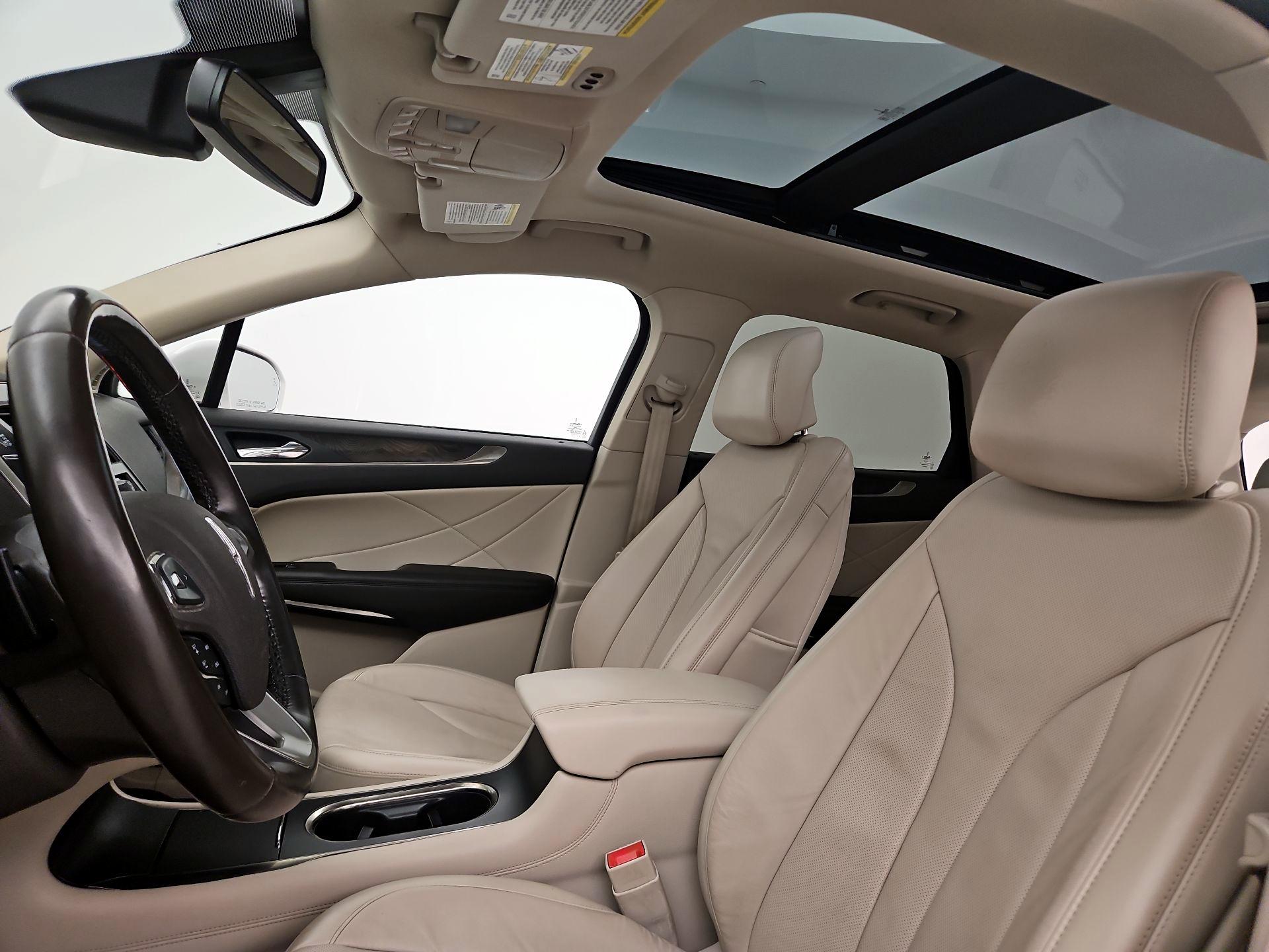 Thumbnail: 2017 Lincoln MKC - 20