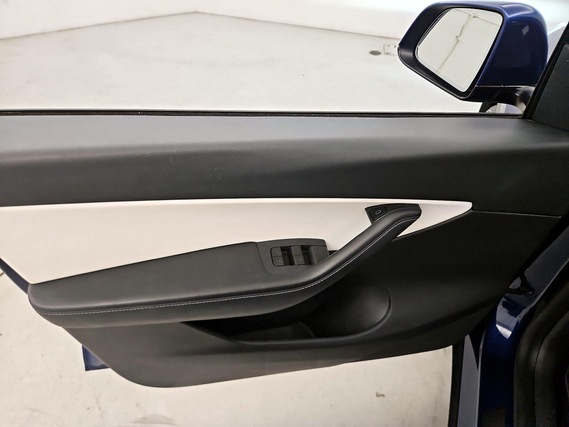 Thumbnail: 2021 Tesla Model Y - 12