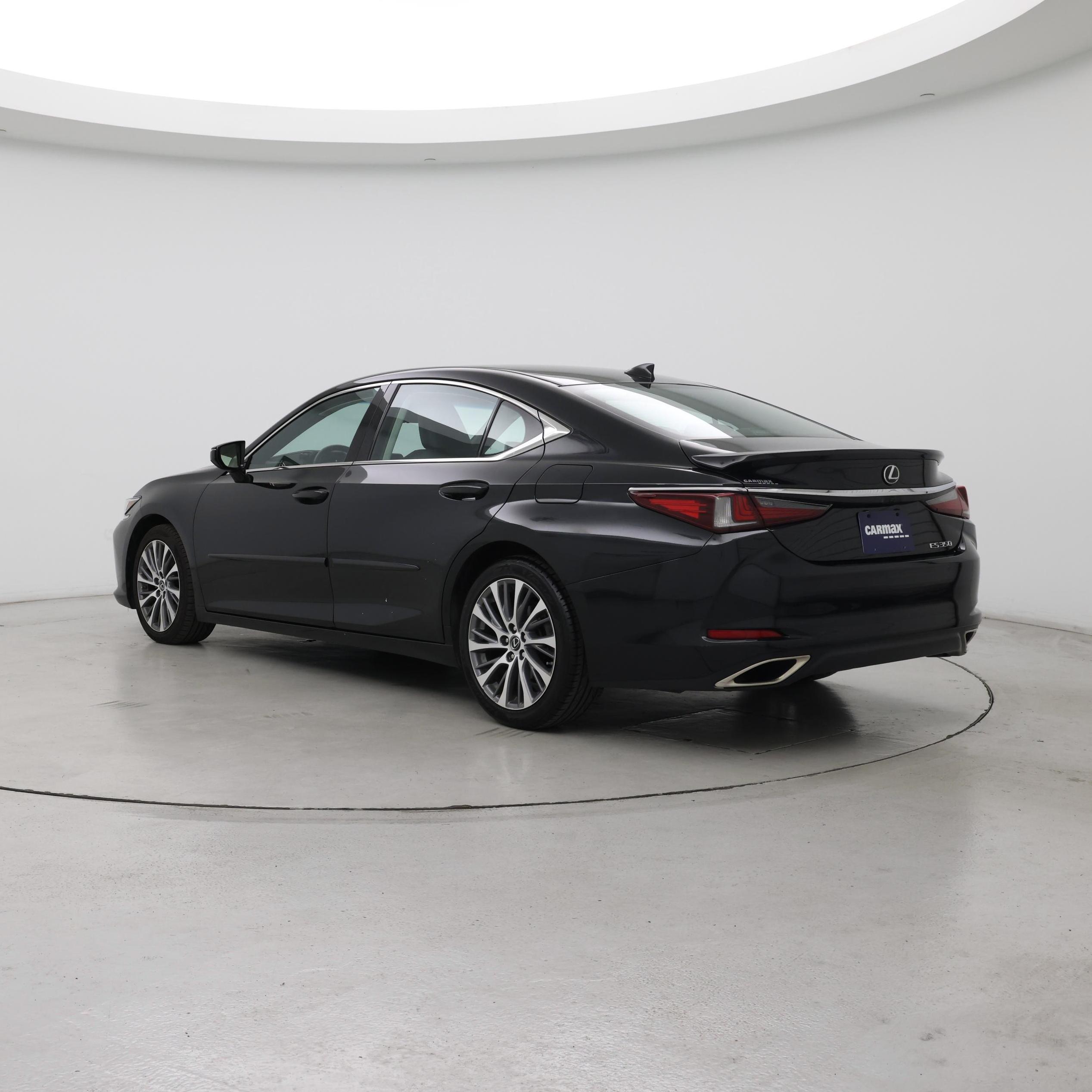 Thumbnail: 2021 Lexus ES - 2