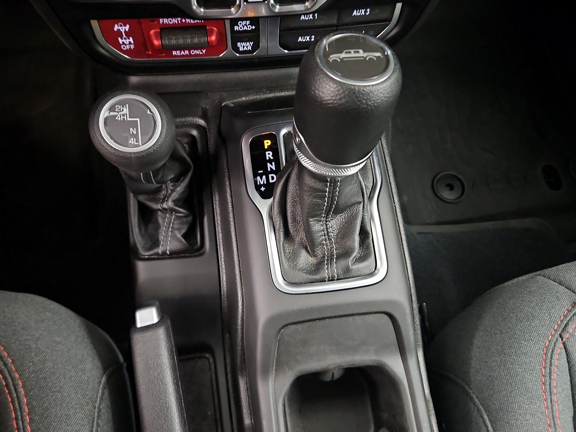 Thumbnail: 2024 Jeep Gladiator - 17