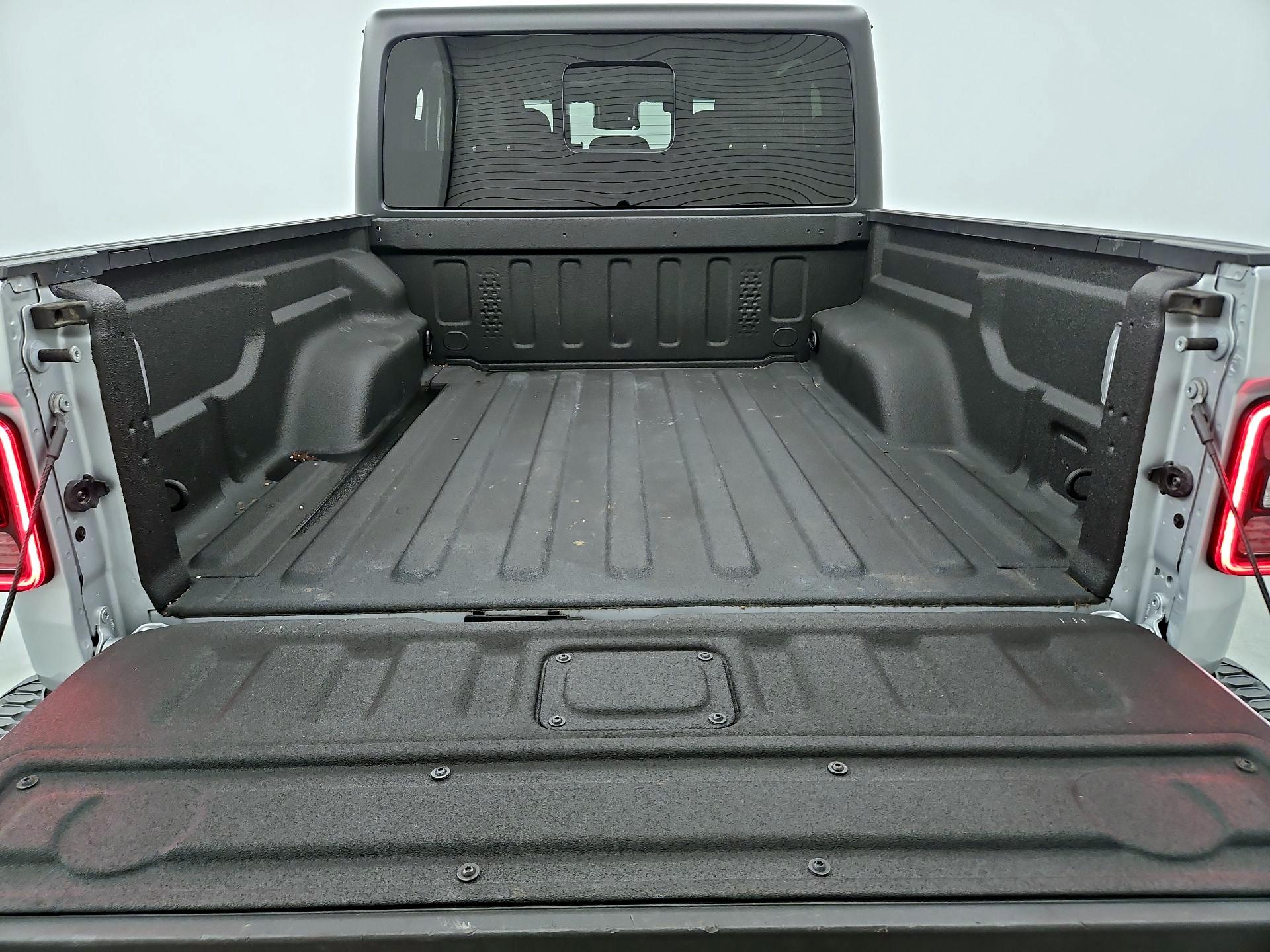 Thumbnail: 2024 Jeep Gladiator - 20