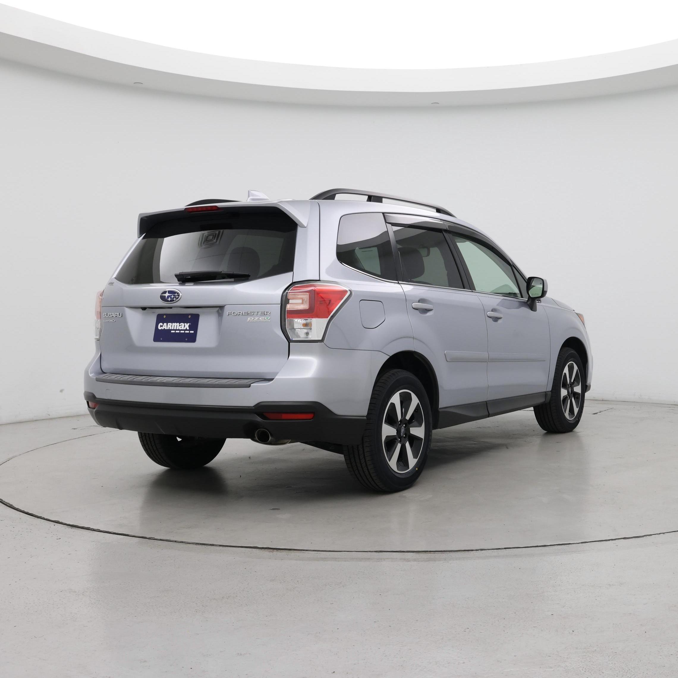 Thumbnail: 2017 Subaru Forester - 8
