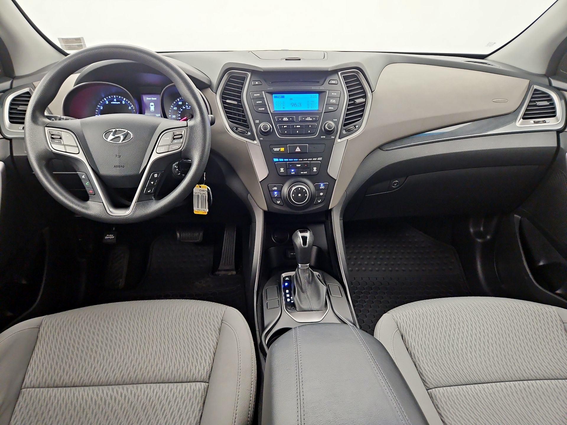 Thumbnail: 2016 Hyundai Santa Fe - 9