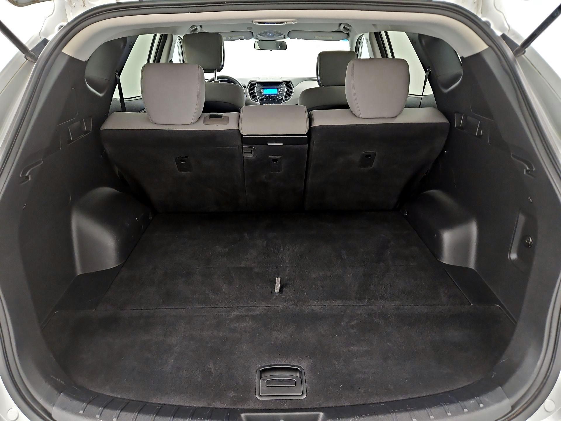 Thumbnail: 2016 Hyundai Santa Fe - 19