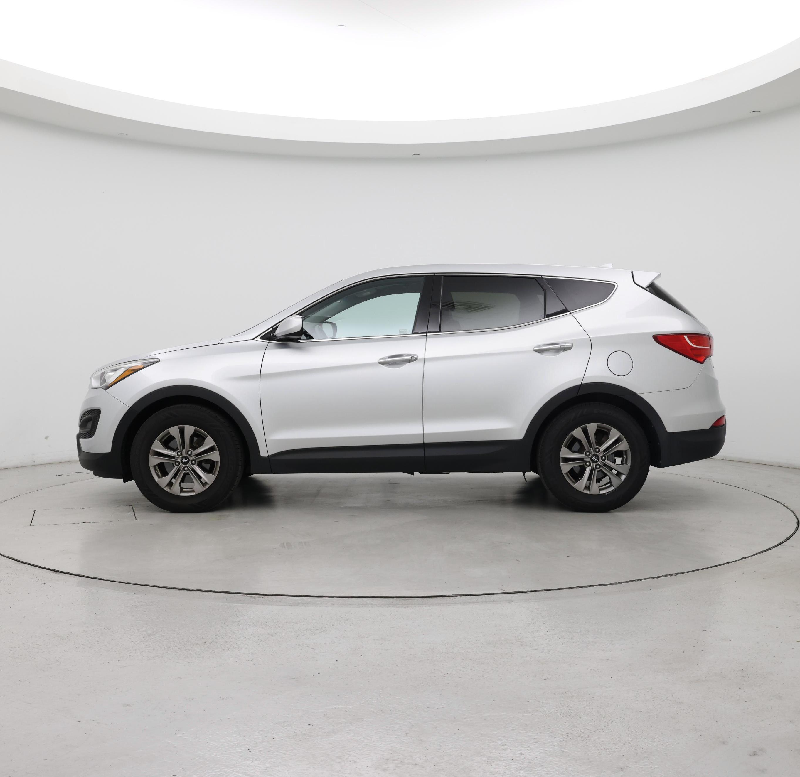 Thumbnail: 2016 Hyundai Santa Fe - 3