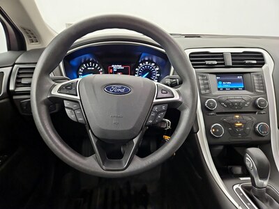 Steering Wheel & Instrument Cluster (On)