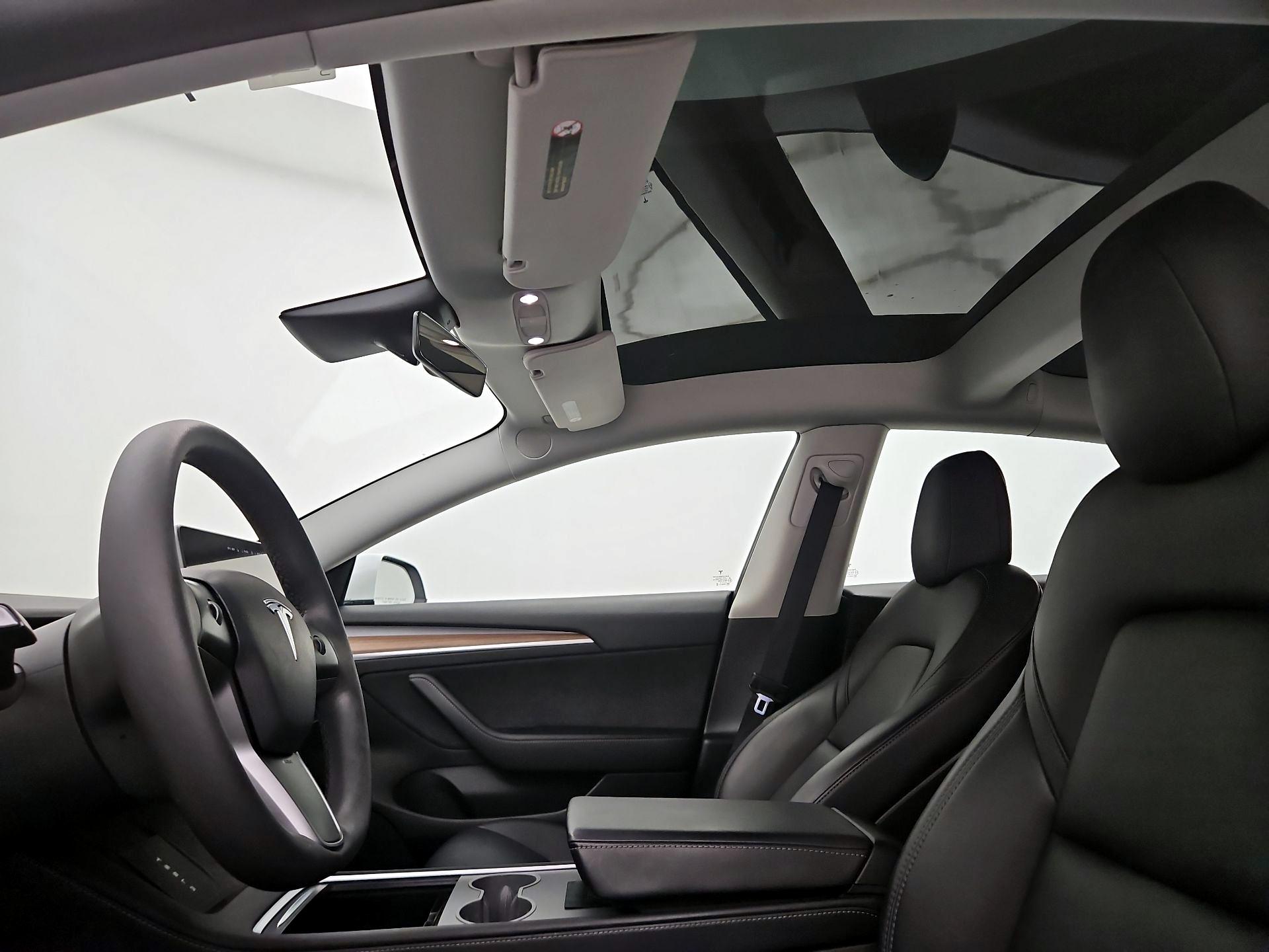 Thumbnail: 2022 Tesla Model 3 - 19