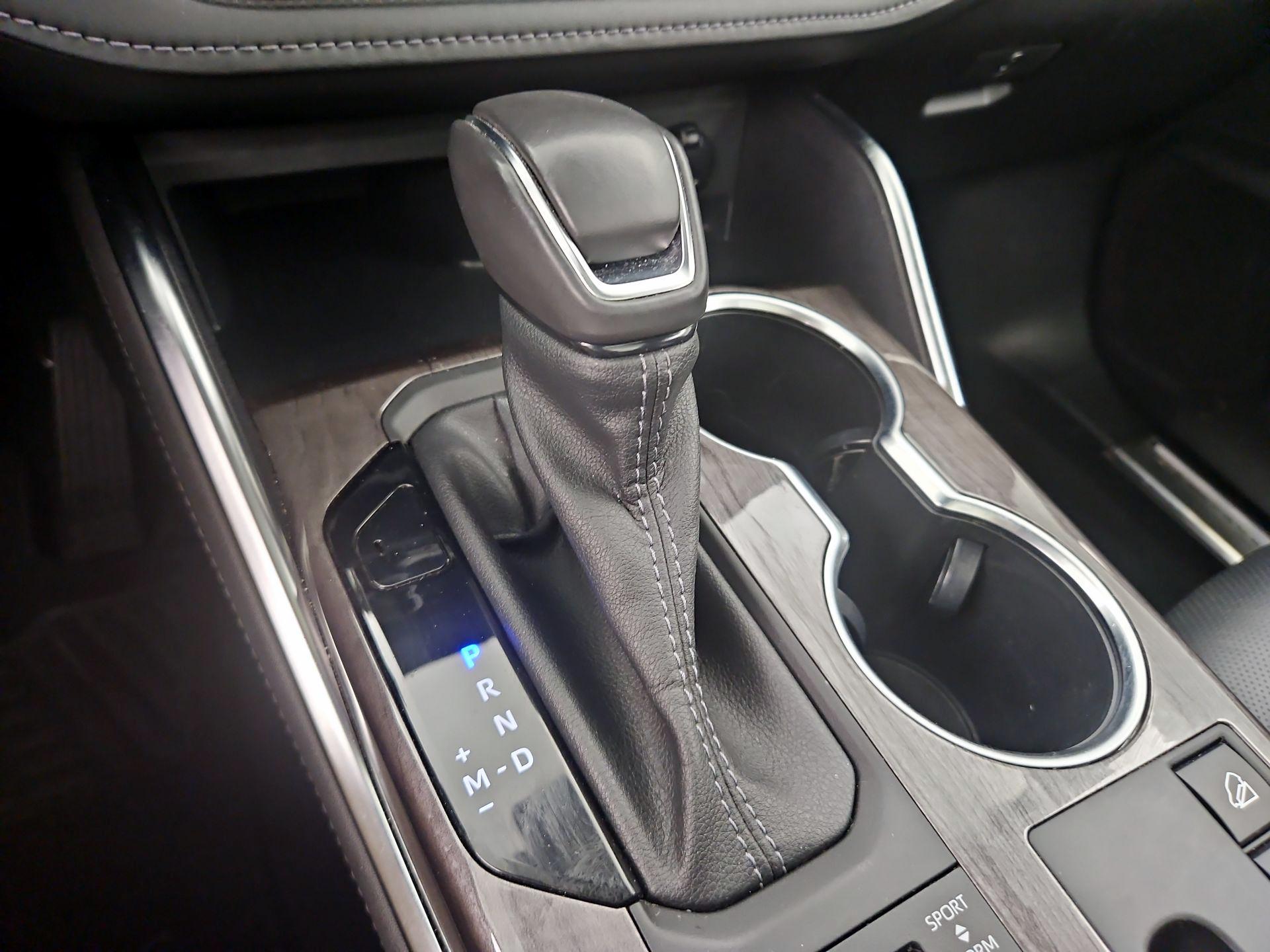 Thumbnail: 2023 Toyota Highlander - 17