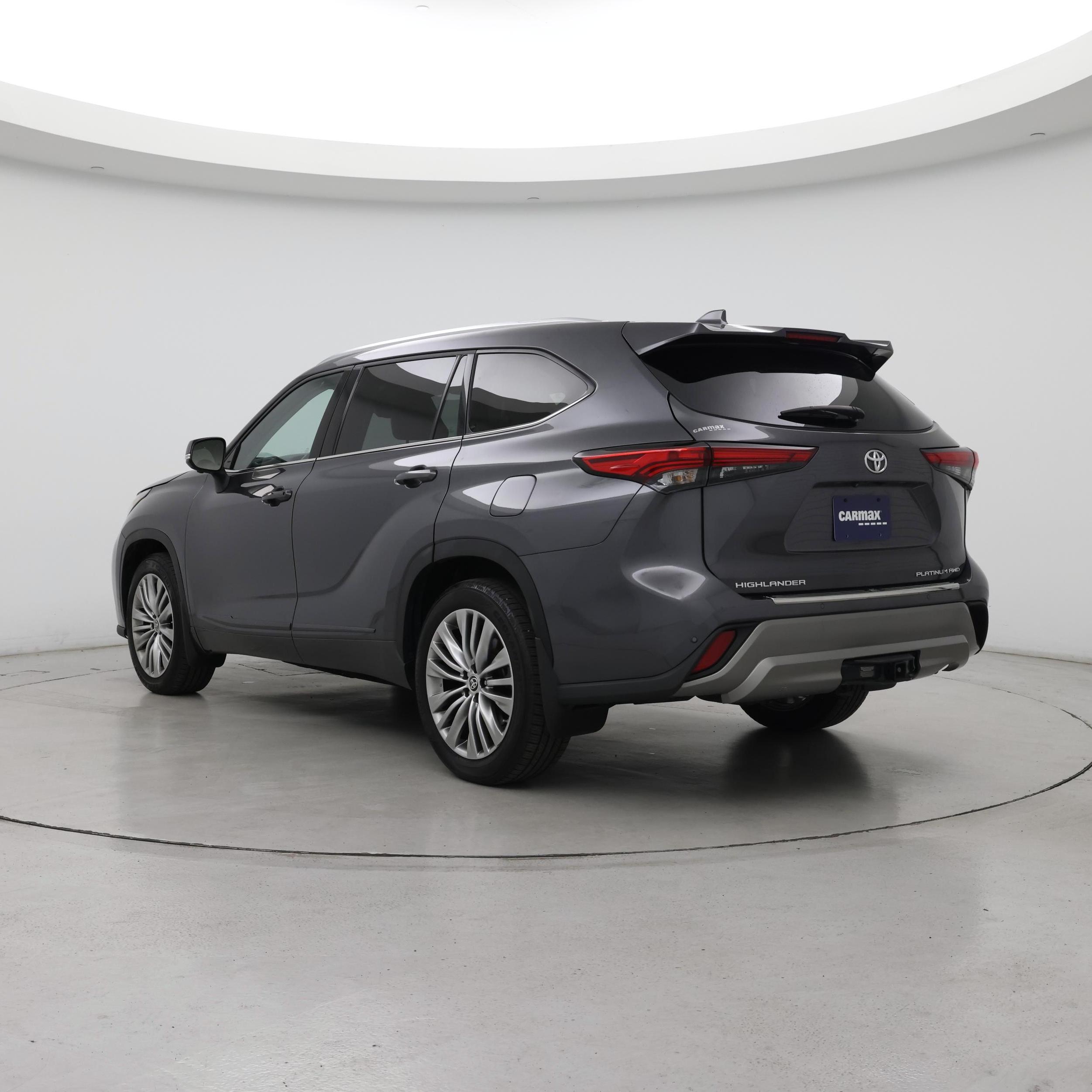 Thumbnail: 2023 Toyota Highlander - 2