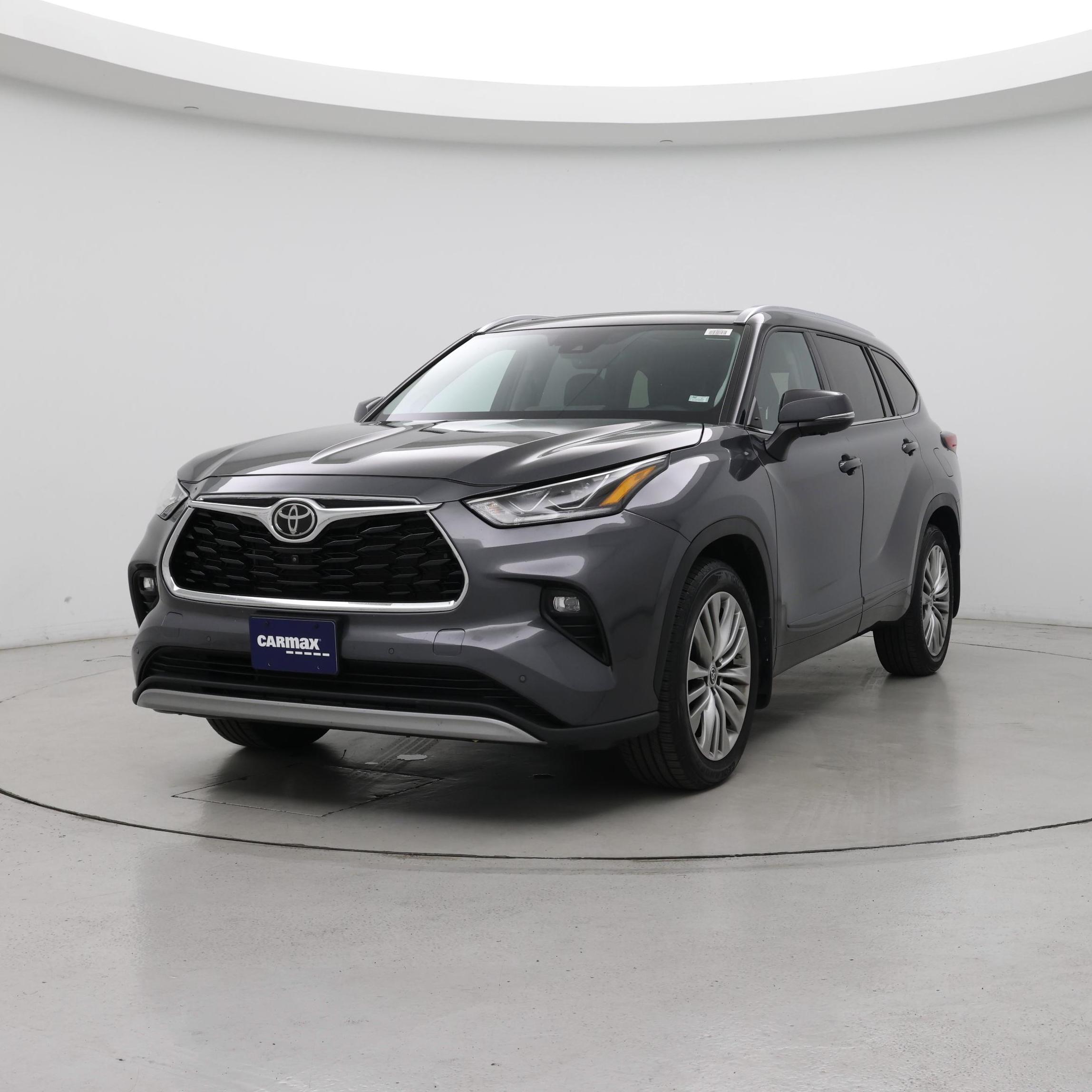 Thumbnail: 2023 Toyota Highlander - 4