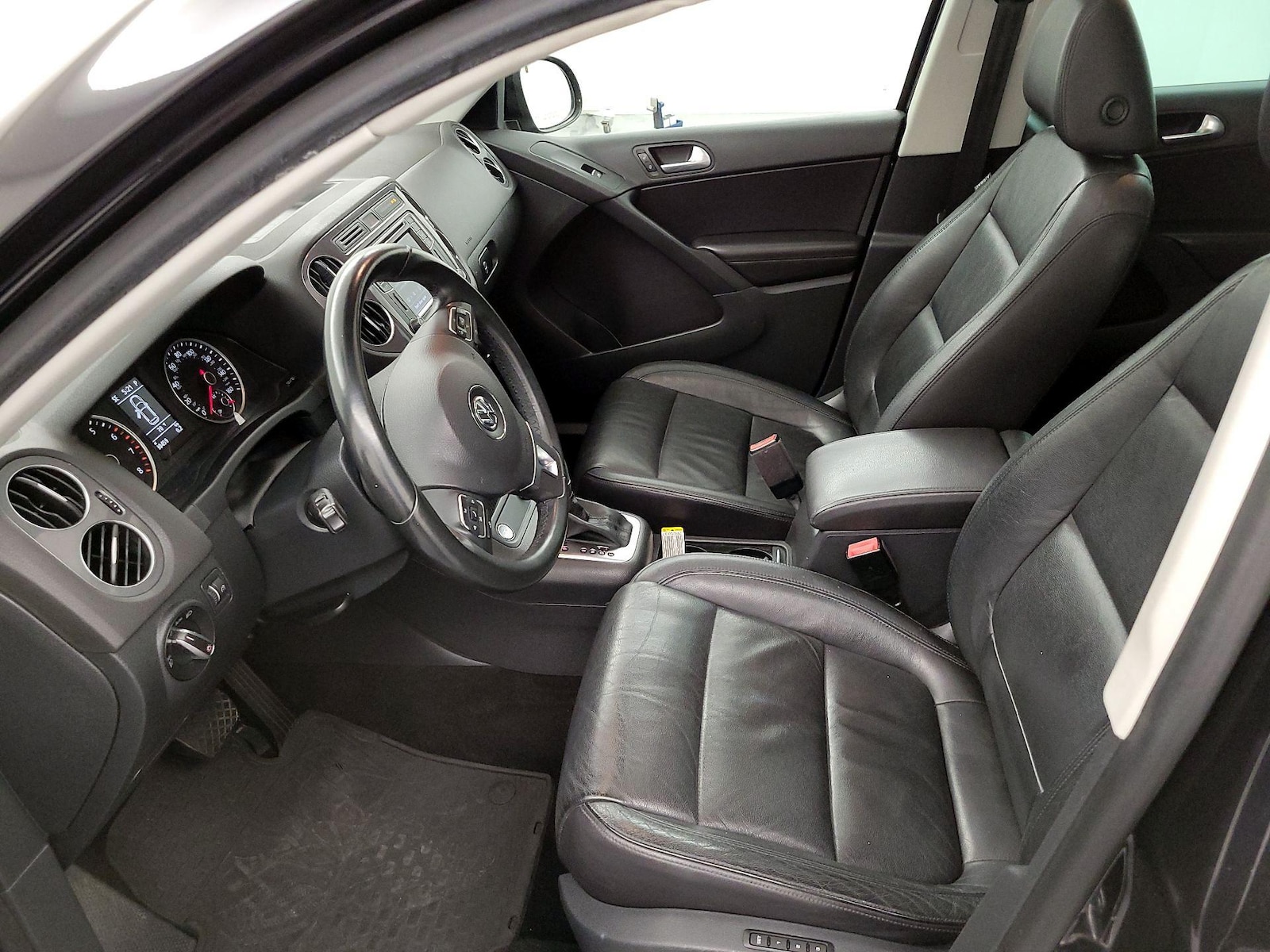 2017 Volkswagen Tiguan Sport - Photo 12