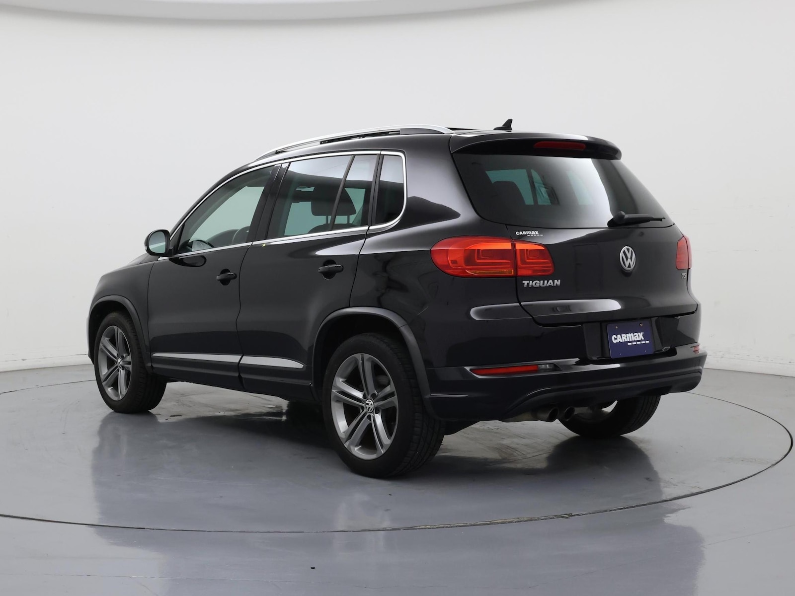 2017 Volkswagen Tiguan Sport - Photo 3