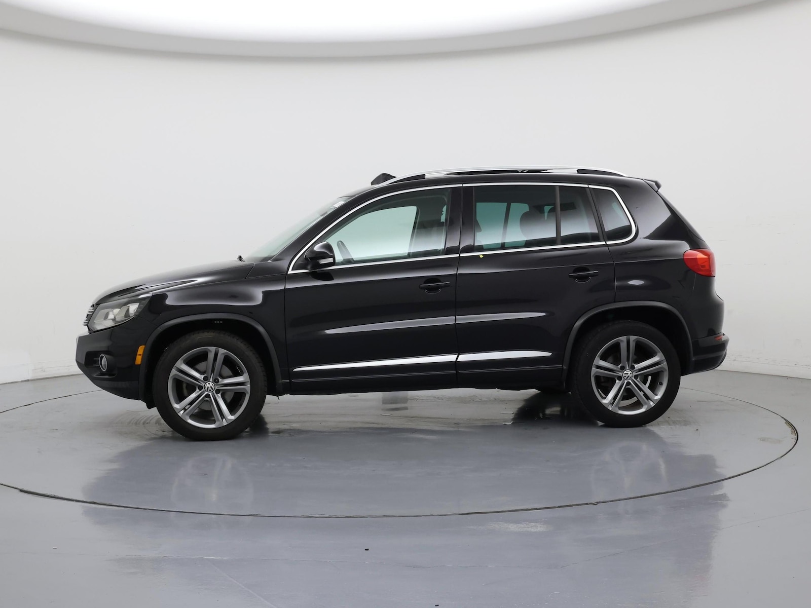 2017 Volkswagen Tiguan Sport - Photo 4