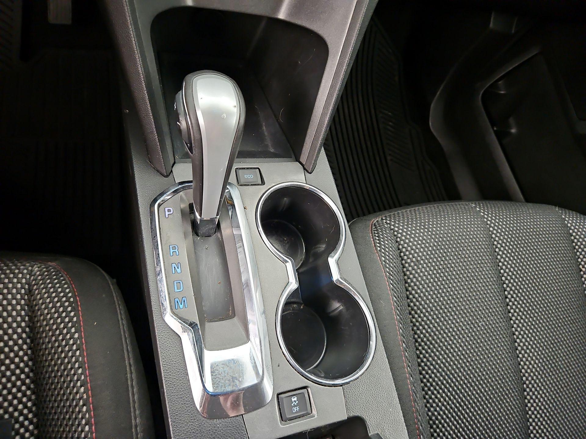 Thumbnail: 2015 Chevrolet Equinox - 16