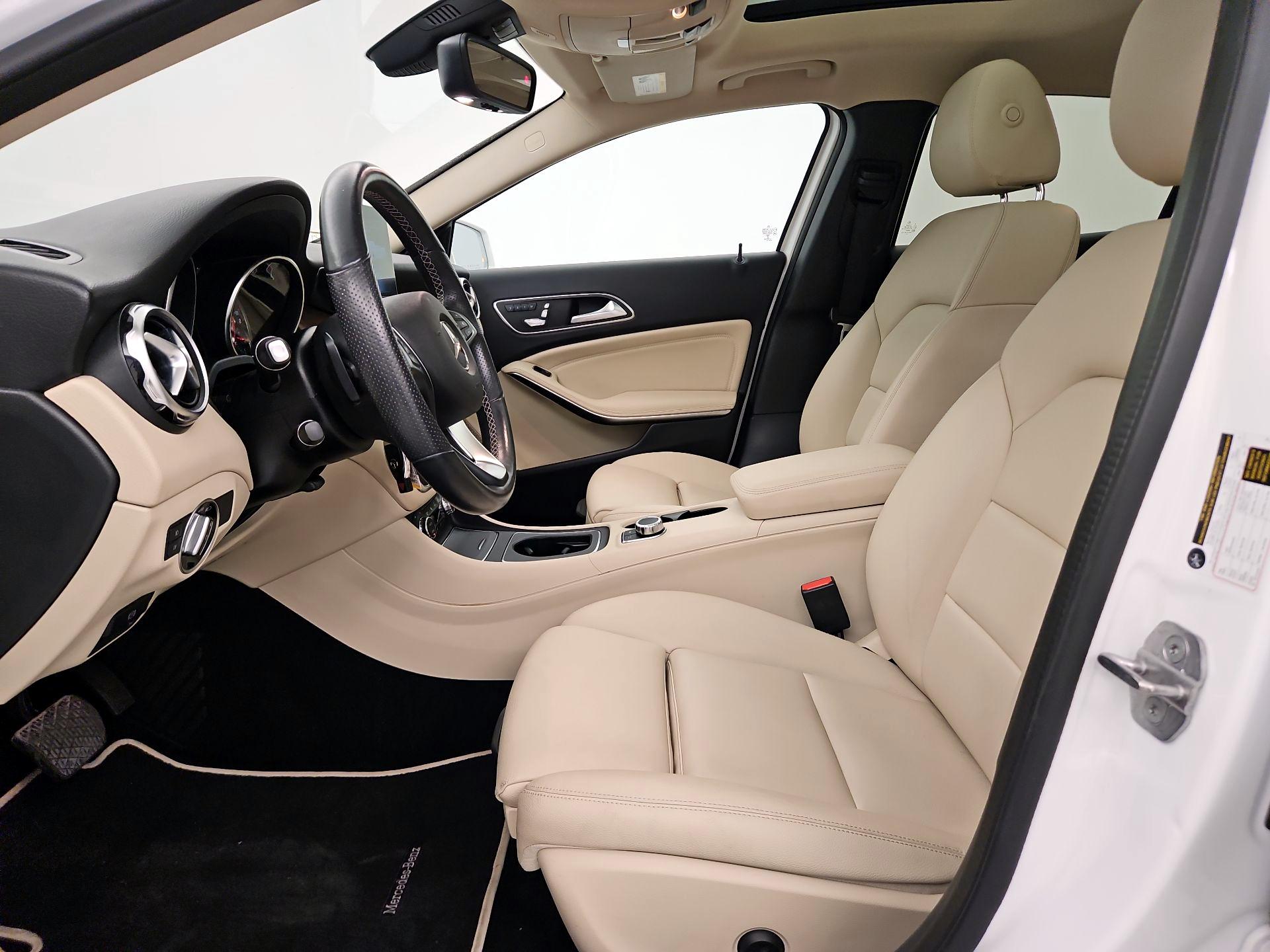Thumbnail: 2020 Mercedes-Benz GLA - 11