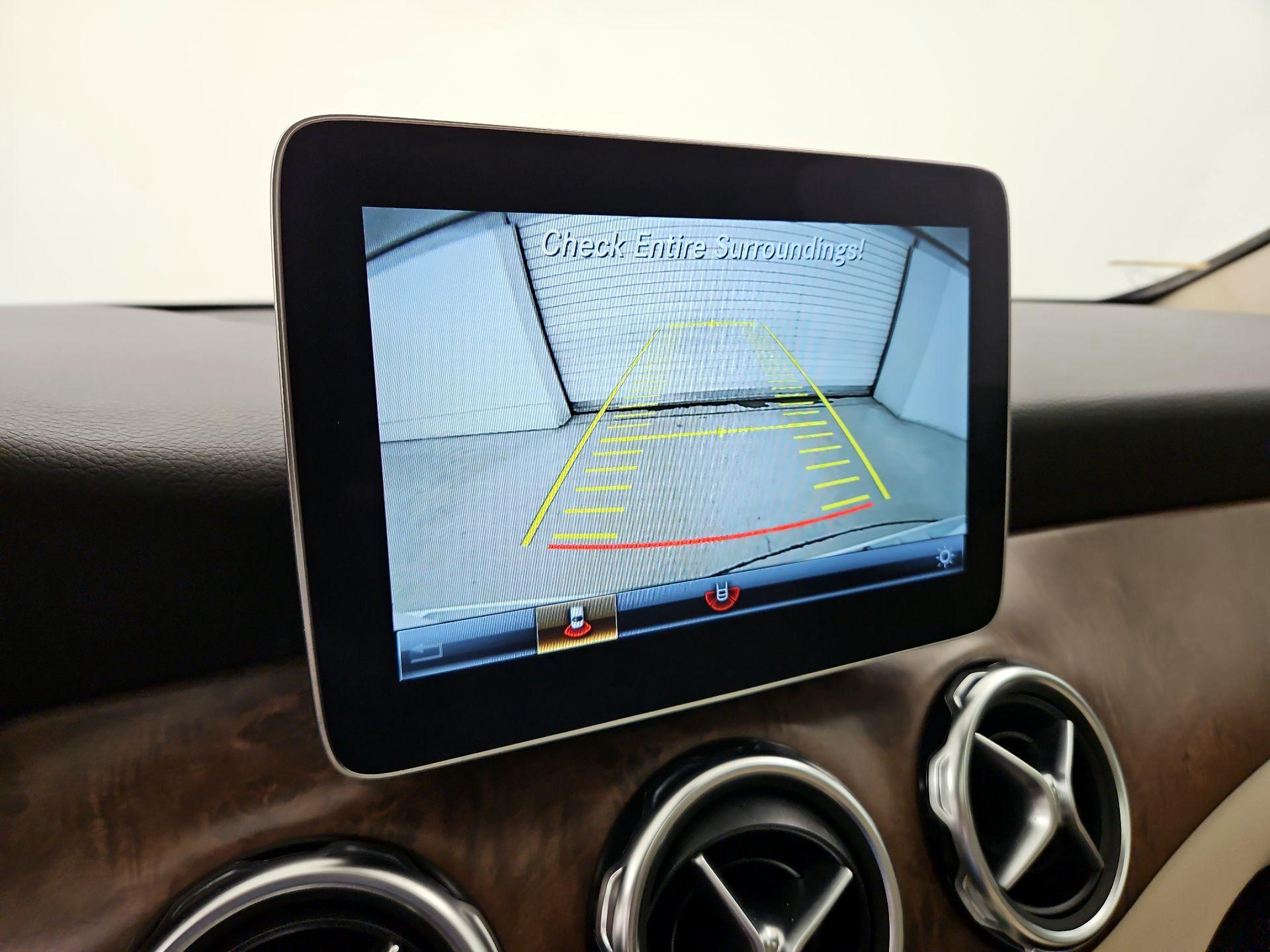 Thumbnail: 2020 Mercedes-Benz GLA - 15