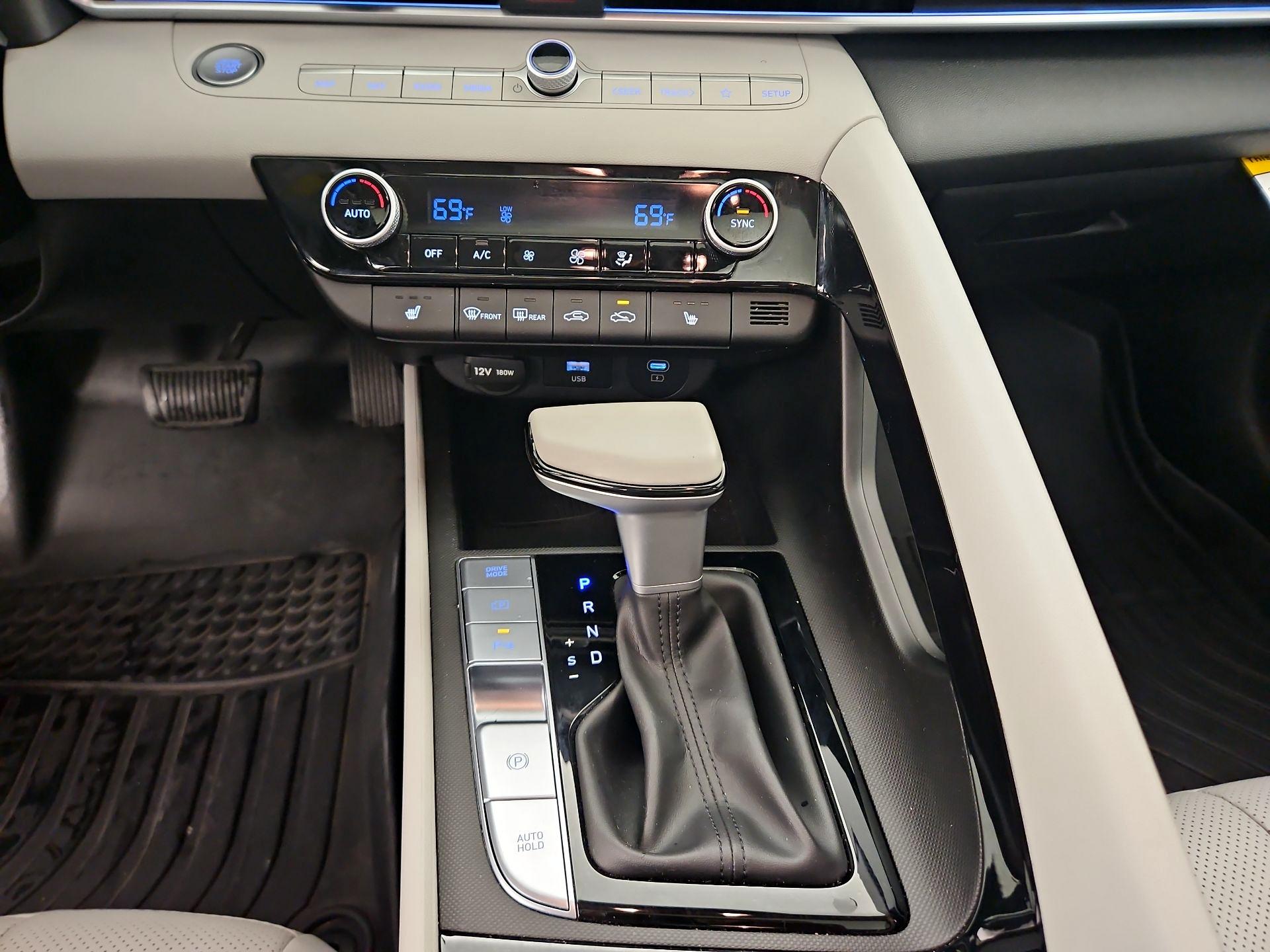 Thumbnail: 2024 Hyundai Elantra - 18