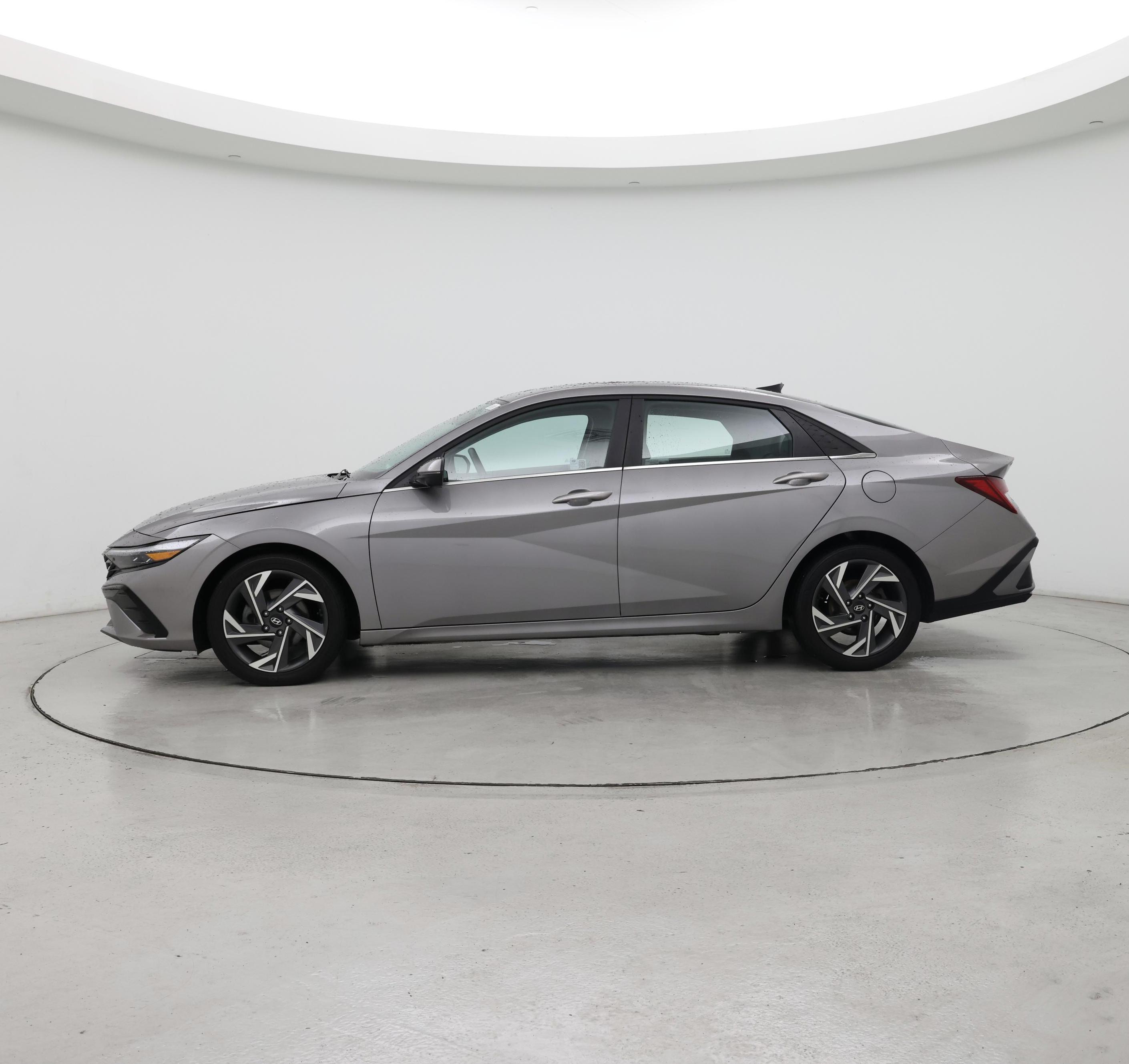 Thumbnail: 2024 Hyundai Elantra - 3