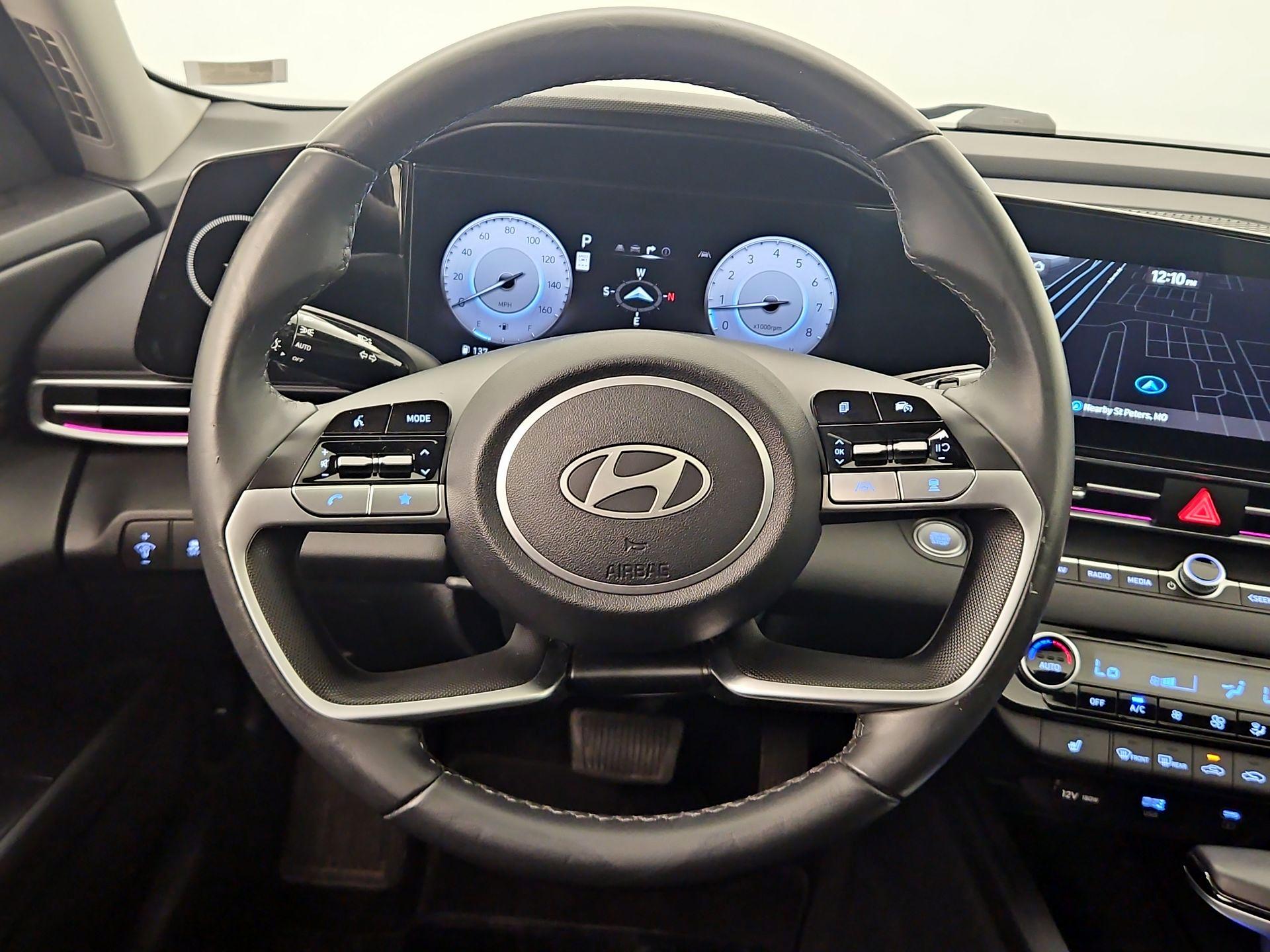 Thumbnail: 2024 Hyundai Elantra - 10