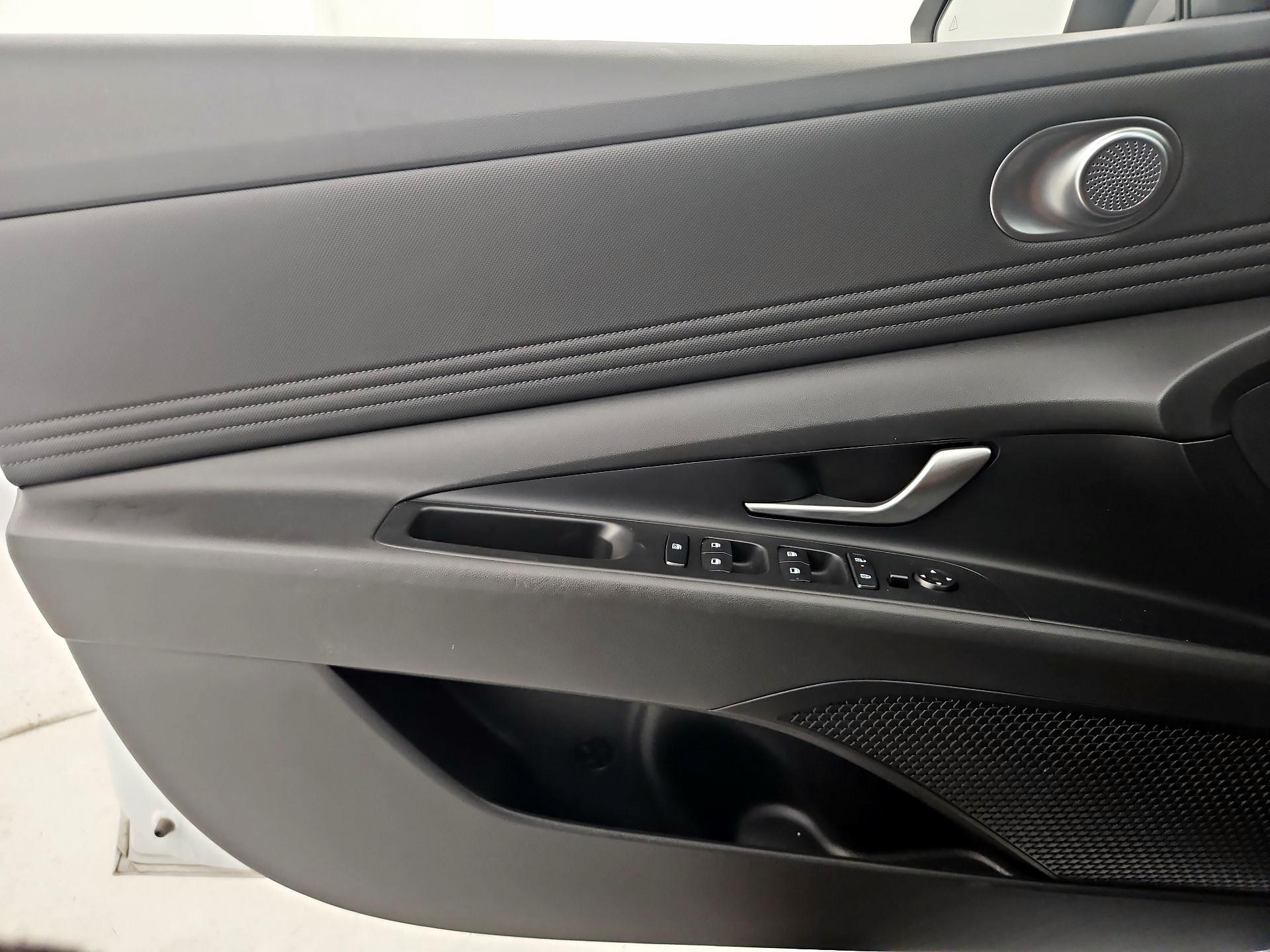 Thumbnail: 2024 Hyundai Elantra - 12