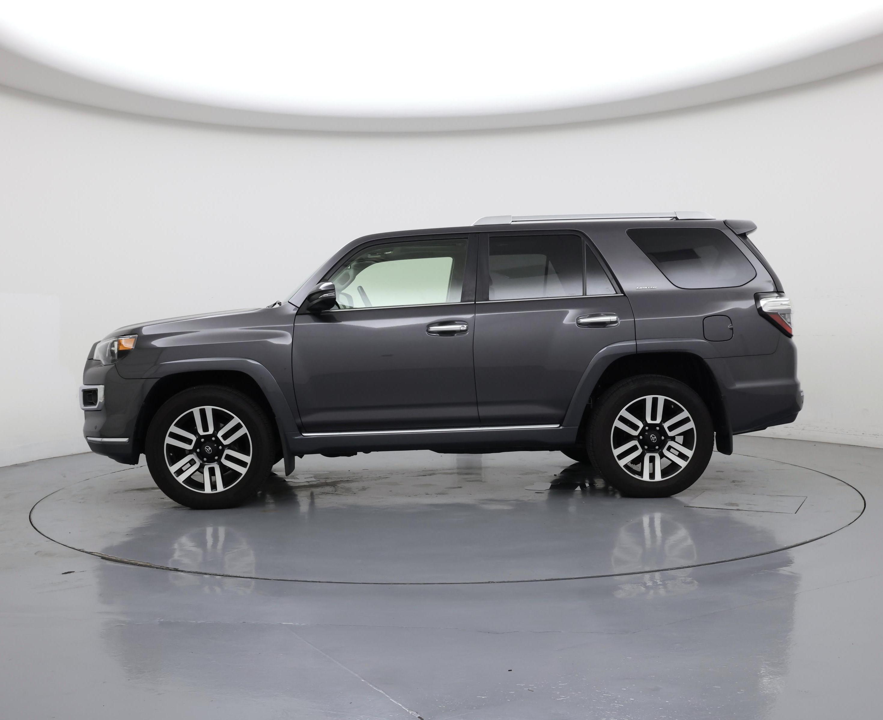 Thumbnail: 2018 Toyota 4Runner - 3